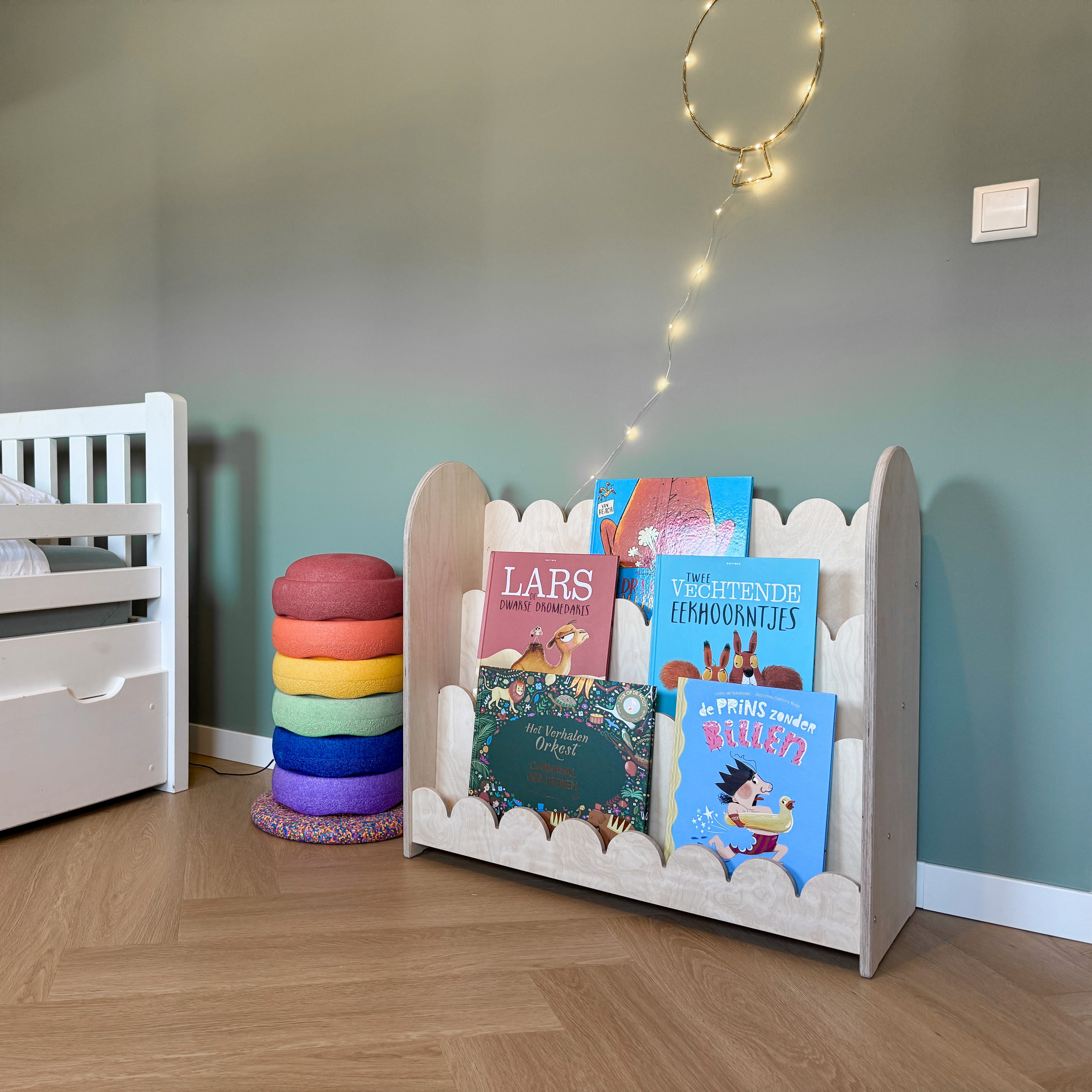 Bubble Montessori Bücherregal Kinderzimmer | 3 Stufen - natur - all bubble Bücherregal toddie.de ®