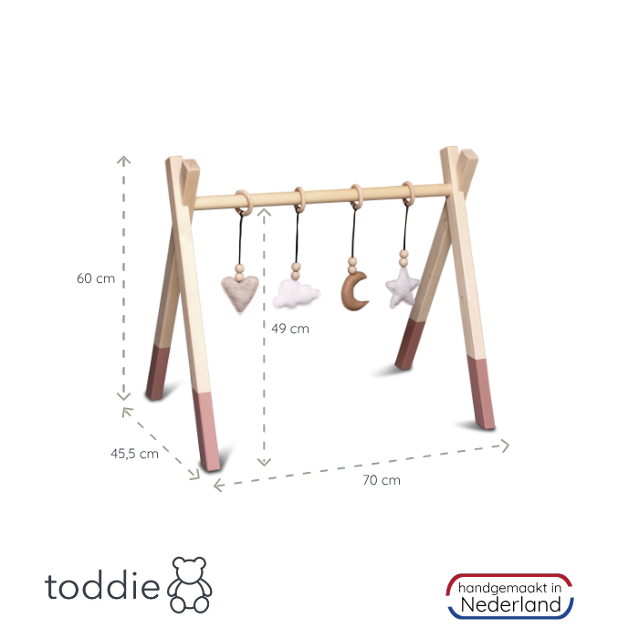 Holz Babygym | Massiver Holzspielbogen Tipi-Form mit Natur hängespielzeuge - terra rosa Spielbogen + Hängespielzeuge toddie.de