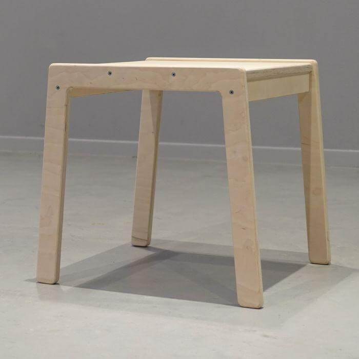 Hölzerne Möbelset 1-4 Jahre | Tisch + 2 Stühle - natur Möbelset toddie.de