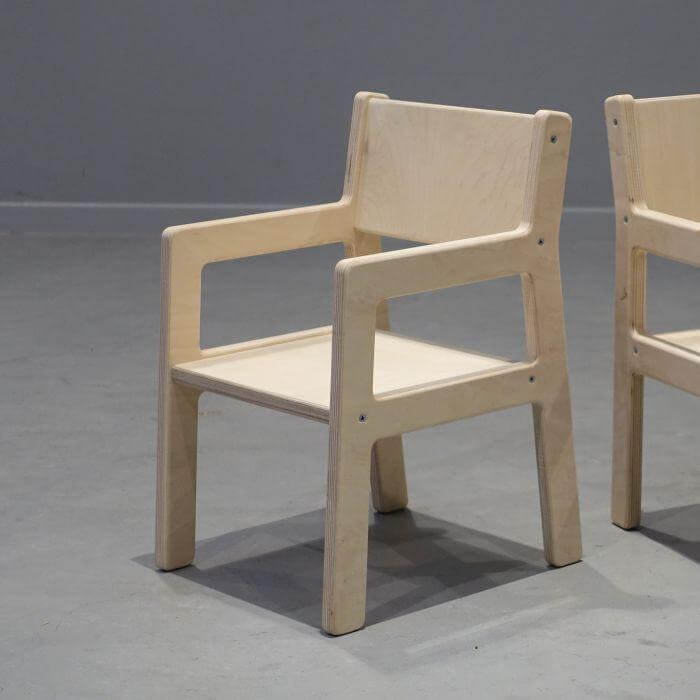 Hölzerne Möbelset 1-4 Jahre | Tisch + 2 Stühle - natur Möbelset toddie.de