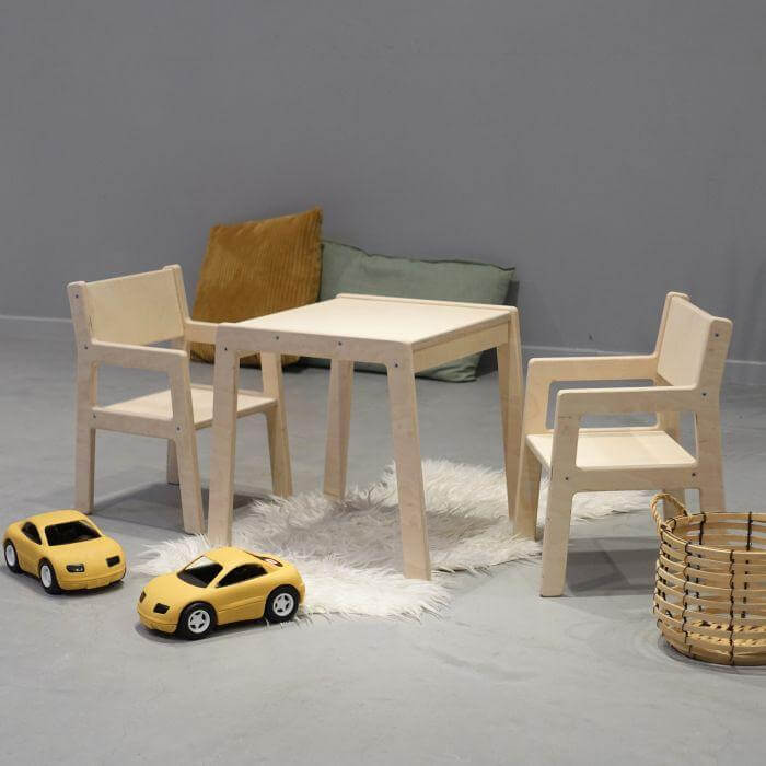Hölzerne Möbelset 1-4 Jahre | Tisch + 2 Stühle - natur Möbelset toddie.de