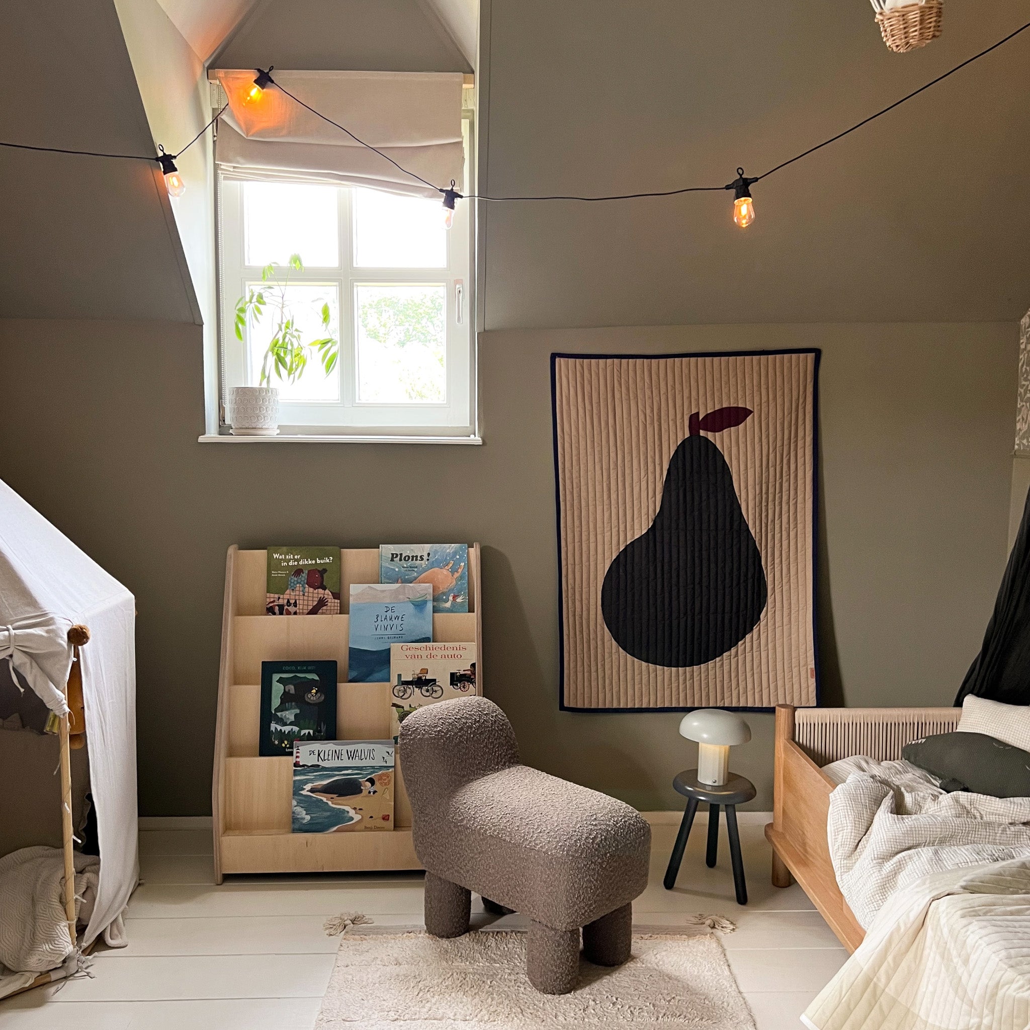 Montessori Bücherregal Kinderzimmer | 4 Stufen - natur Bücherschrank toddie.de ®