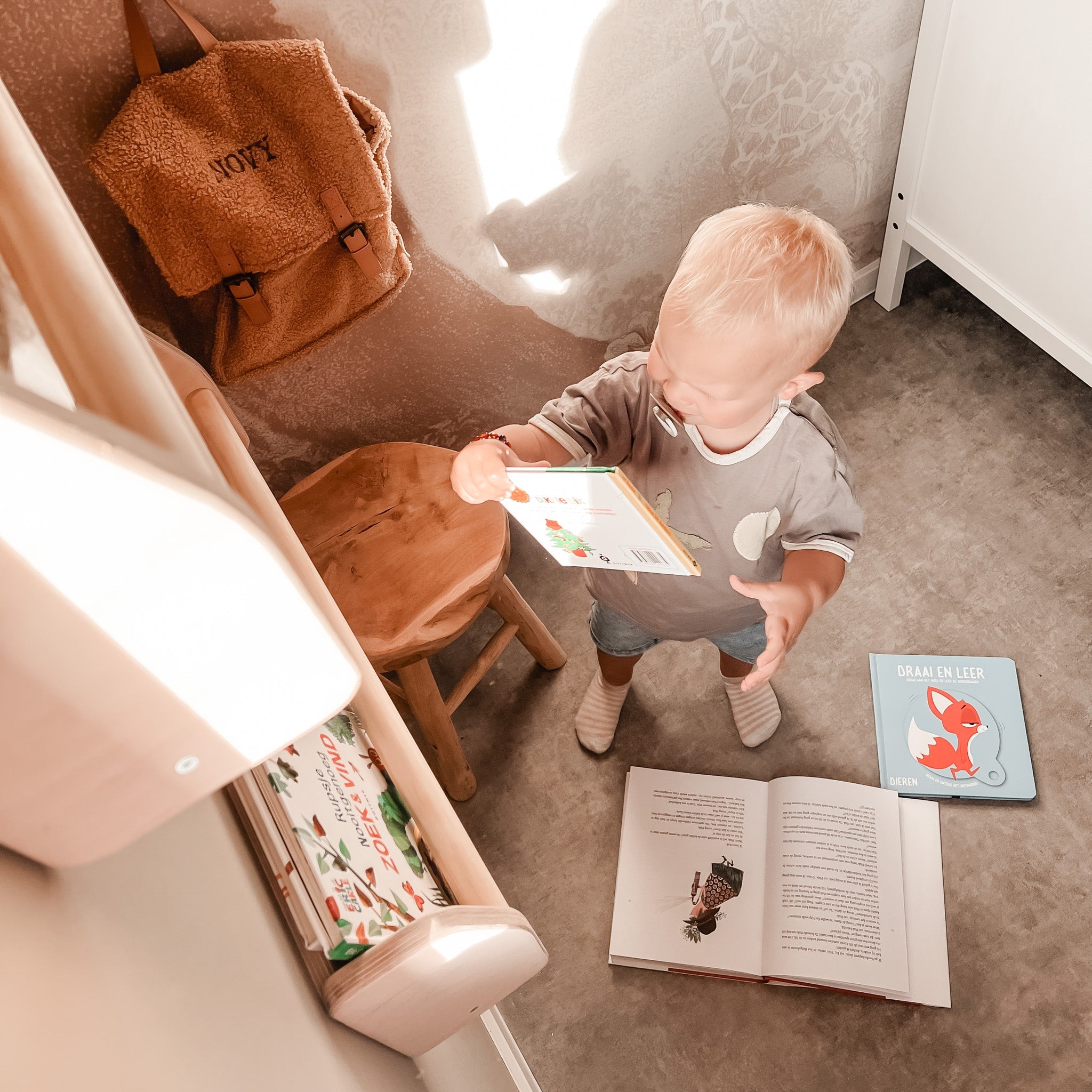 Montessori Bücherregal Kinderzimmer | 1 Regal - natur Wandregal toddie.de