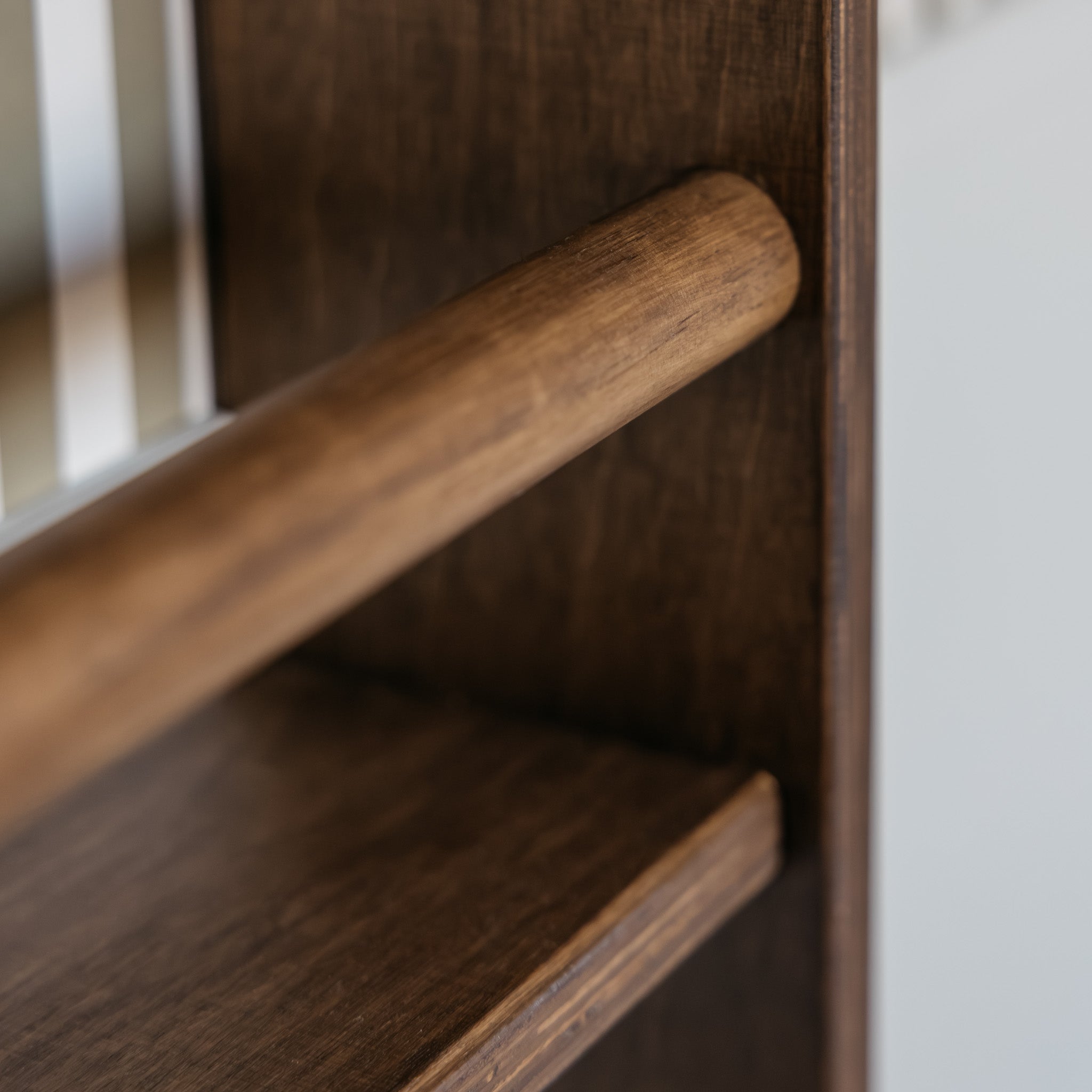 Montessori Bücherregal Kinderzimmer | 4 Regale - Wengé Wandregal toddie.de ®