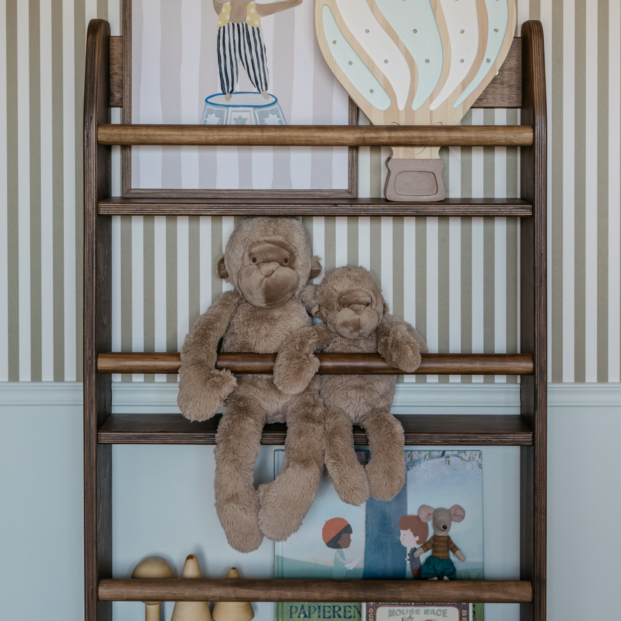 Montessori Bücherregal Kinderzimmer | 4 Regale - Wengé Wandregal toddie.de ®