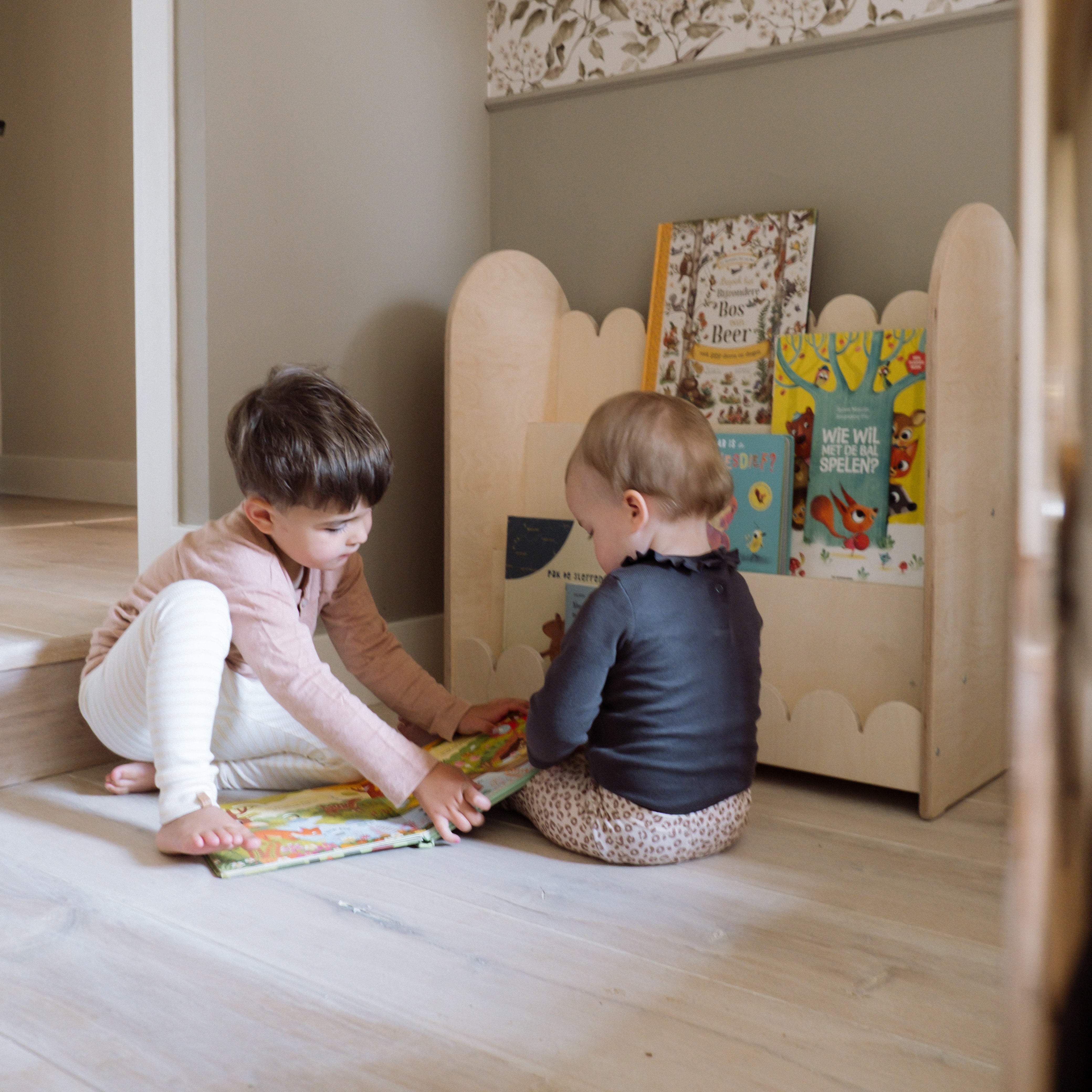Bubble Montessori Bücherregal Kinderzimmer | 3 Stufen - natur Bücherregal toddie.de ®