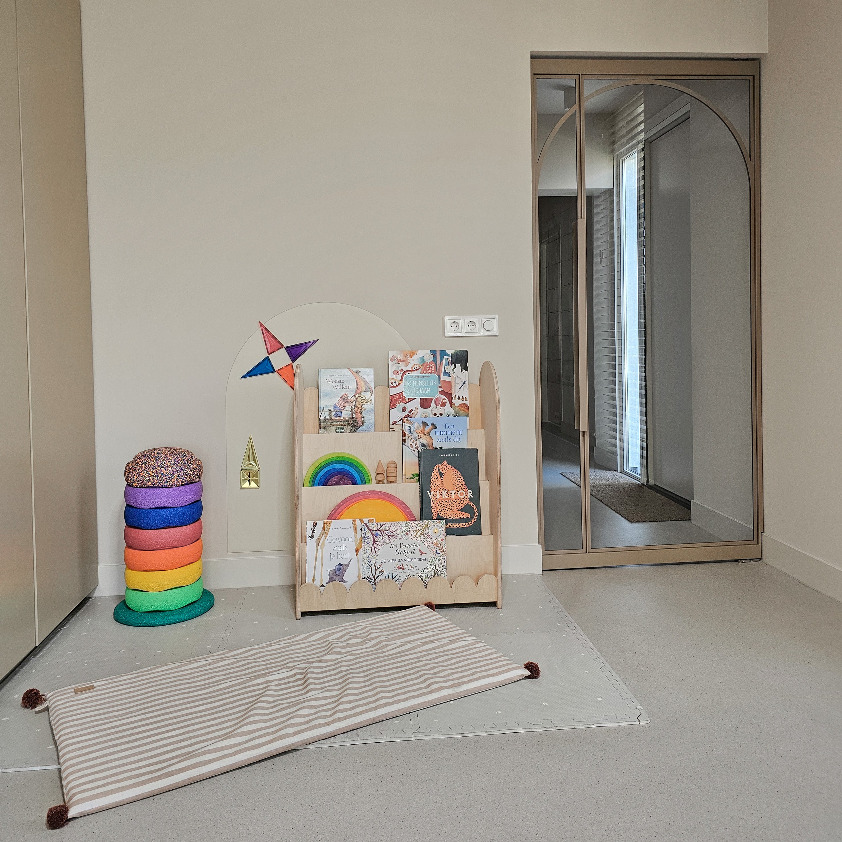 Bubble Montessori Bücherregal Kinderzimmer | 4 Stufen - natur toddie.de ®