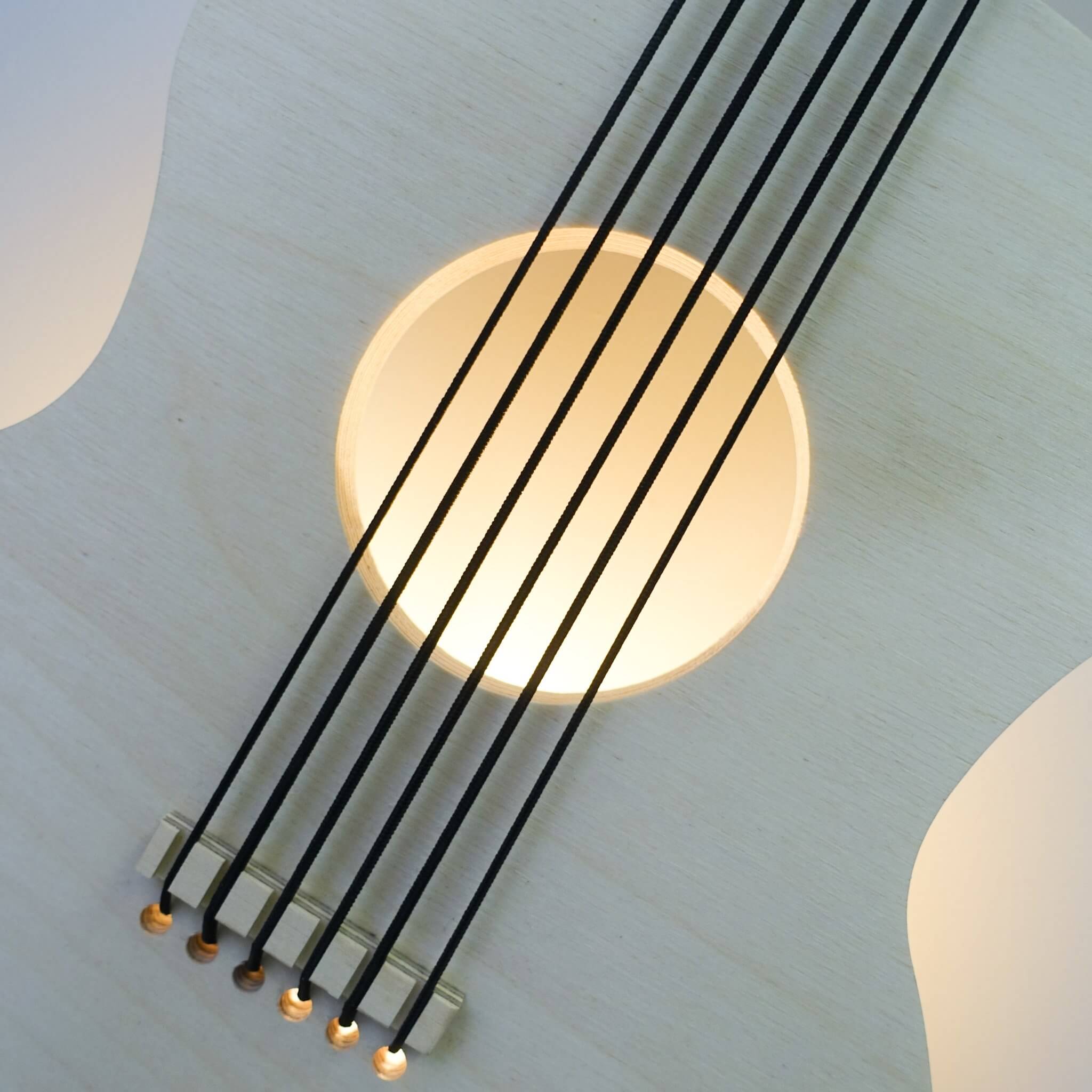 Hölzerne Wandleuchte Kinderzimmer | Gitarre - natur Wandleuchte toddie.de