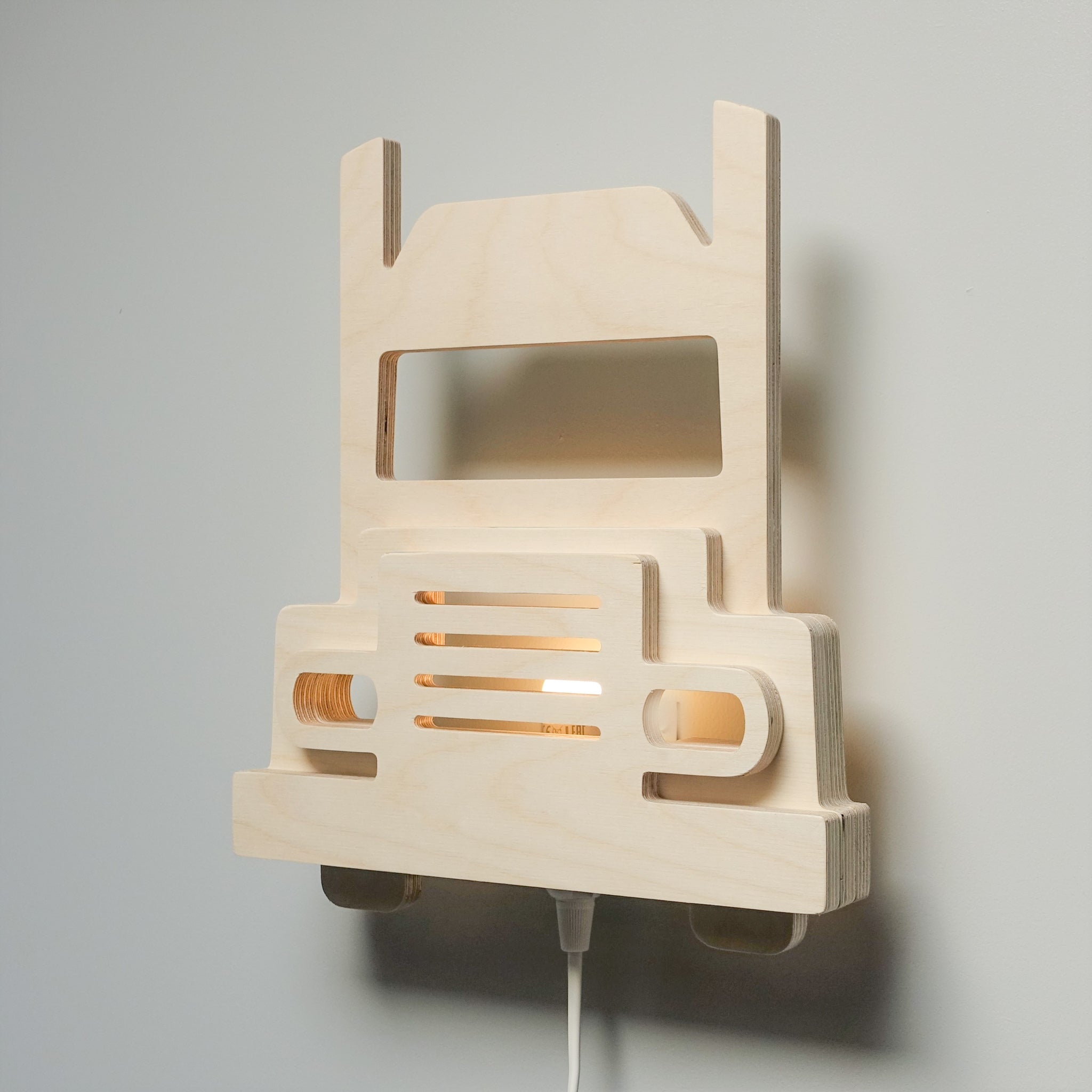 Hölzerne Wandleuchte Kinderzimmer | LKW - natur Wandleuchte toddie.de