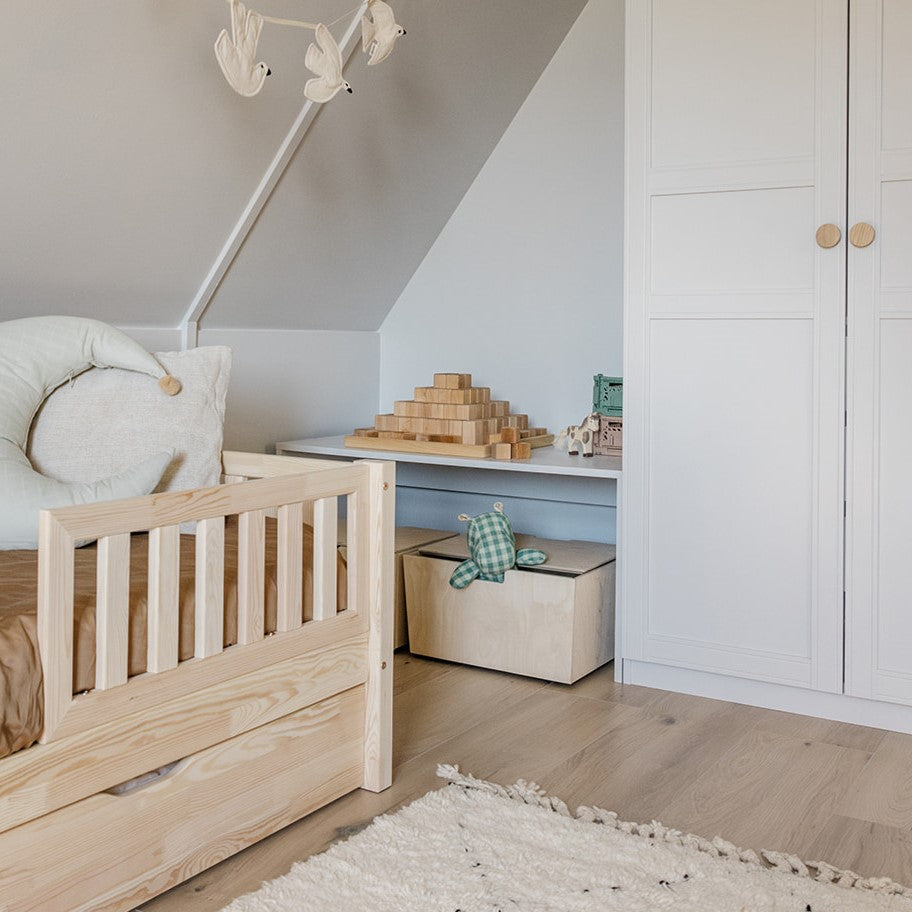 Montessori fahrende Aufbewahrungsbox mit Lenkrollen und Deckel - natur aufbe toddie.de ®