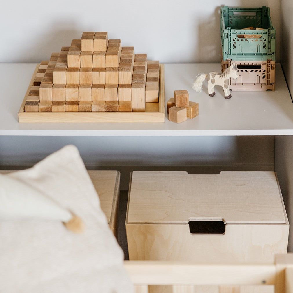 Montessori fahrende Aufbewahrungsbox mit Lenkrollen und Deckel - natur aufbe toddie.de ®