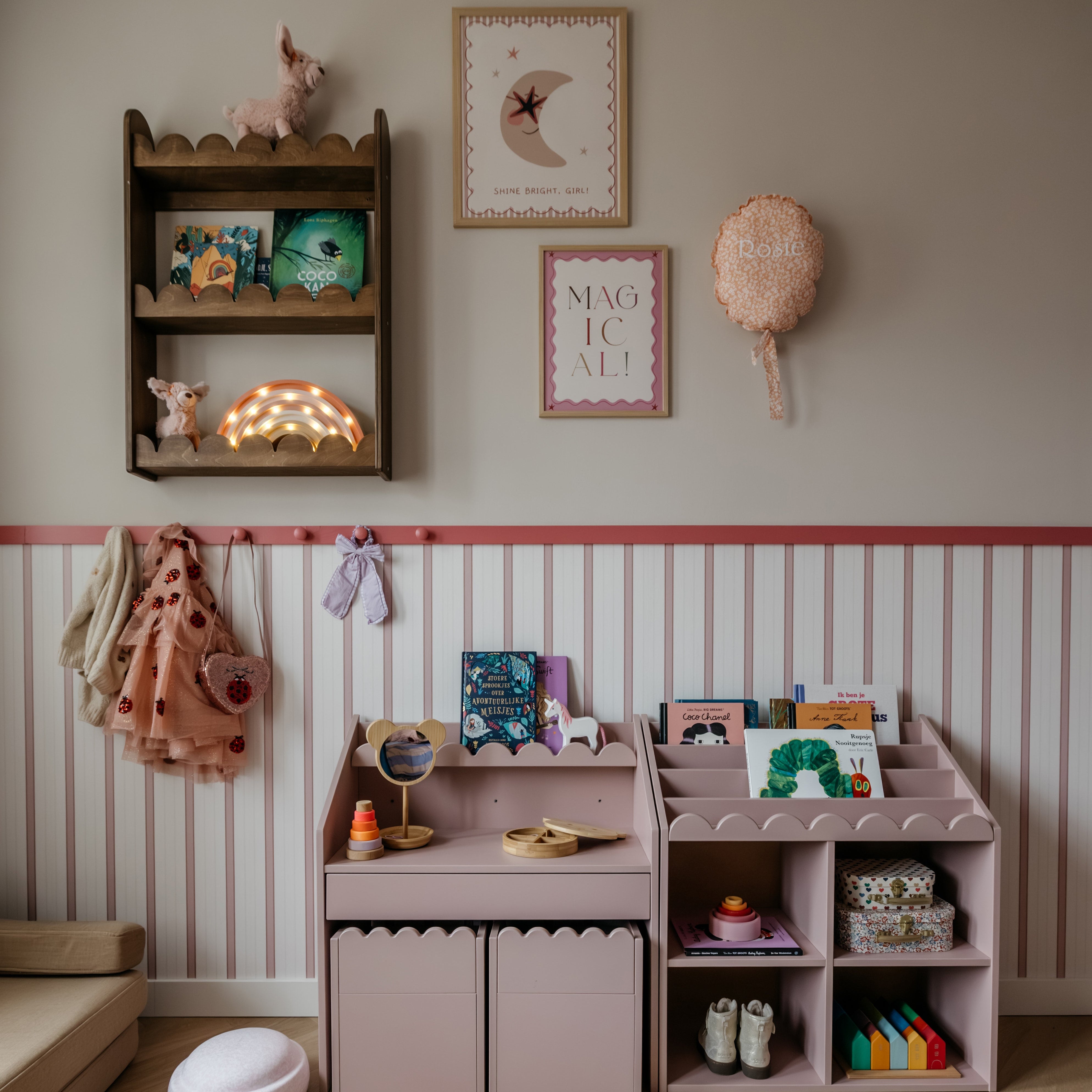 Bubble Montessori Bücherregal | 2 Regalböden – wenge gebeizt Wandregal toddie.de ®