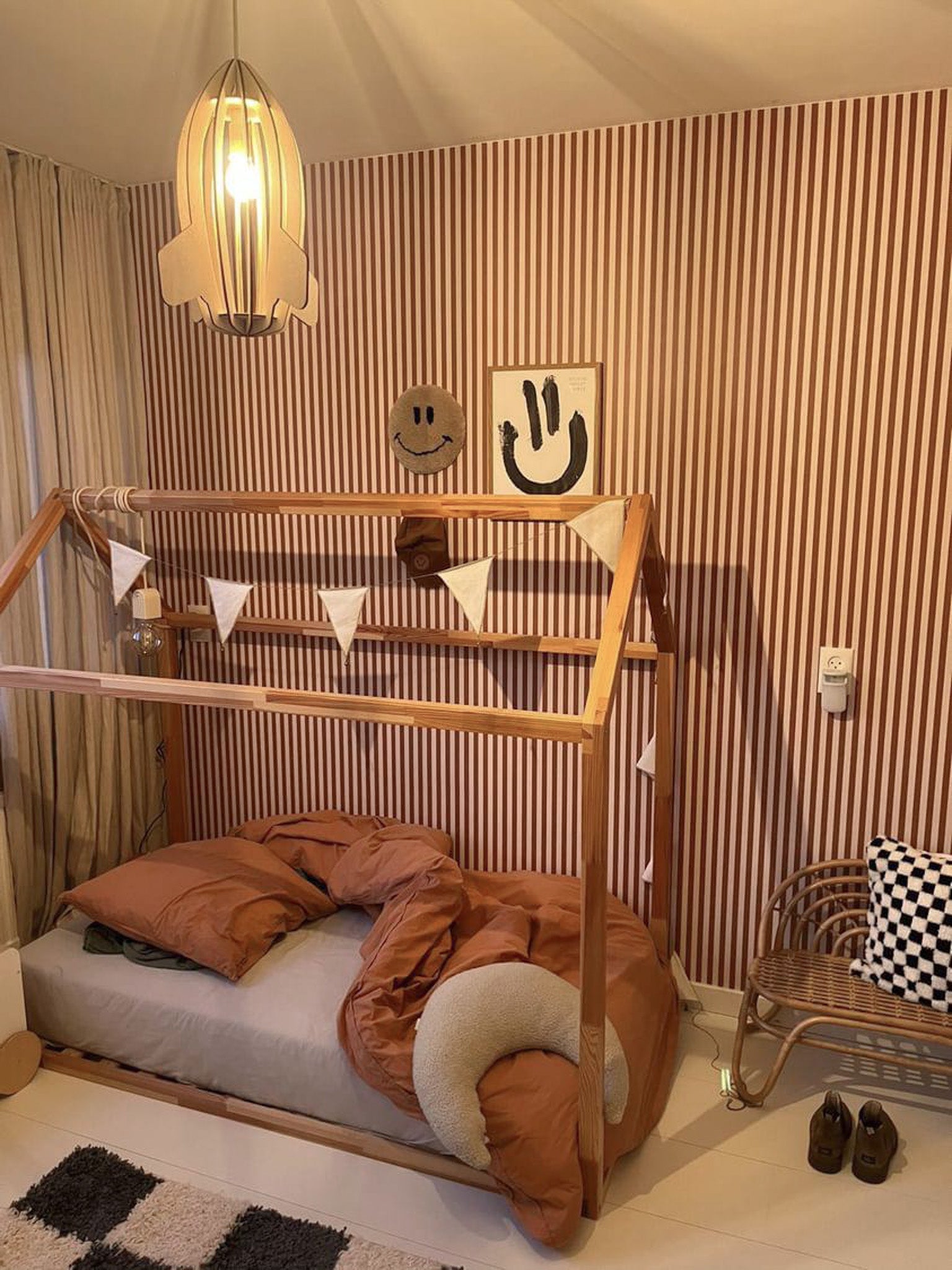 Hölzerne Pendelleuchte Kinderzimmer | Rakete - natur Pendelleuchte toddie.de ®