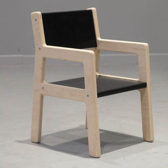 Holz Kindermöbelset 1-4 Jahre | Tisch + 2 Stühle - schwarz Möbelset toddie.de