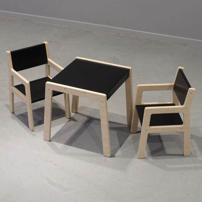 Hölzerner Kinderstuhl 1-4-Jahre - schwarz Kinderstuhl toddie.de