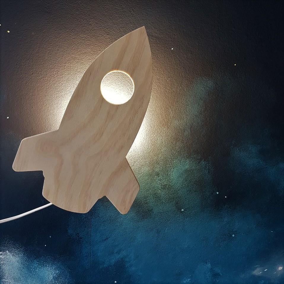 Hölzerne Wandleuchte Kinderzimmer | Rakete - natur Wandleuchte toddie.de