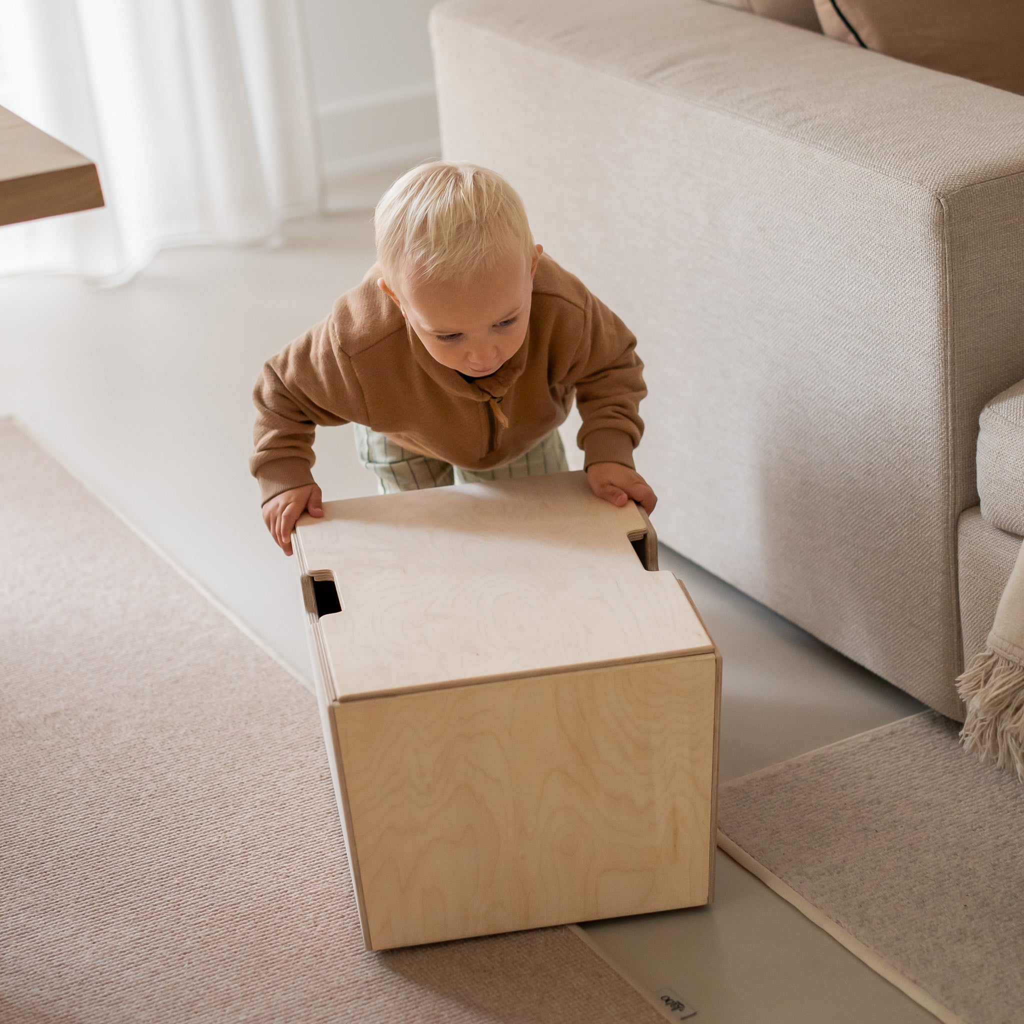 Montessori fahrende Aufbewahrungsbox mit Lenkrollen und Deckel - natur aufbe toddie.de ®