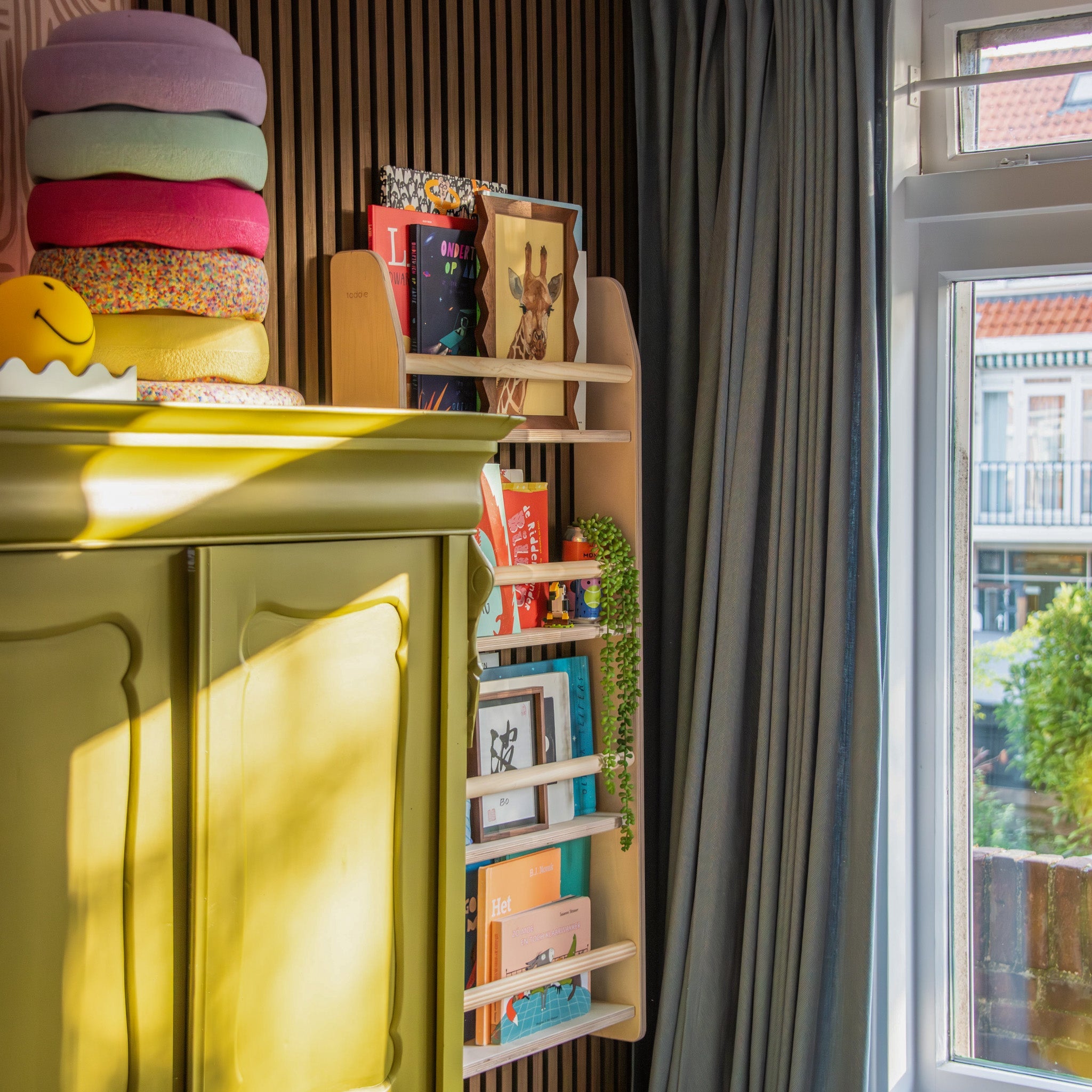 Montessori Bücherregal Kinderzimmer | 4 Regale - natur Wandregal toddie.de