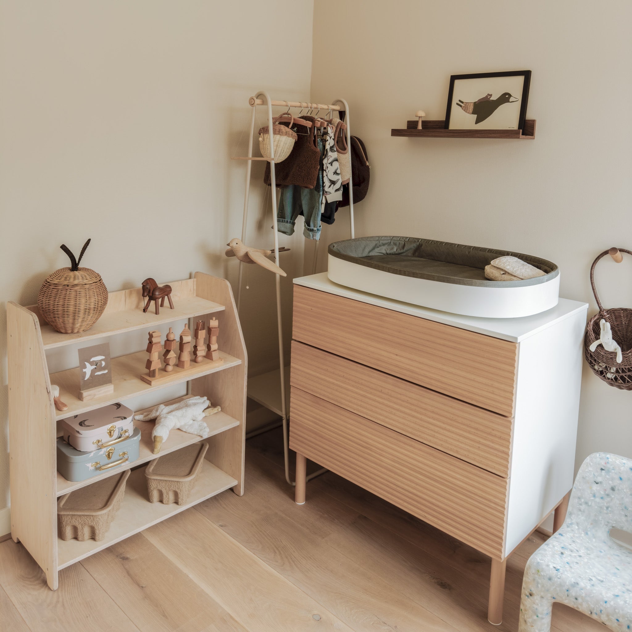 Montessori Spielmöbel | Kinder-Aufbewahrungsmöbel 4 Regale - natur Aufbewahrung toddie.de ®