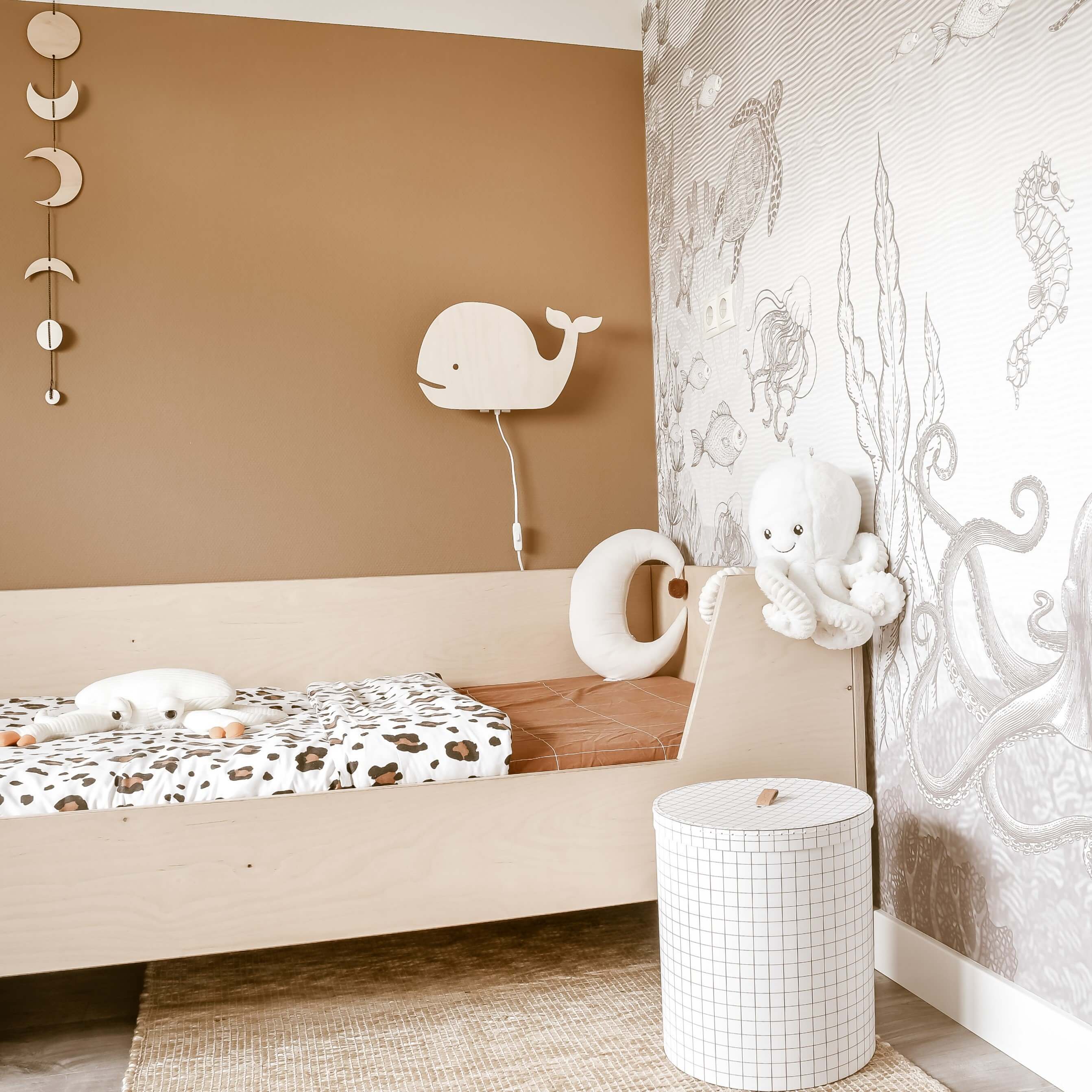 Hölzerne Wandleuchte Kinderzimmer | Wal - natur Wandleuchte toddie.de