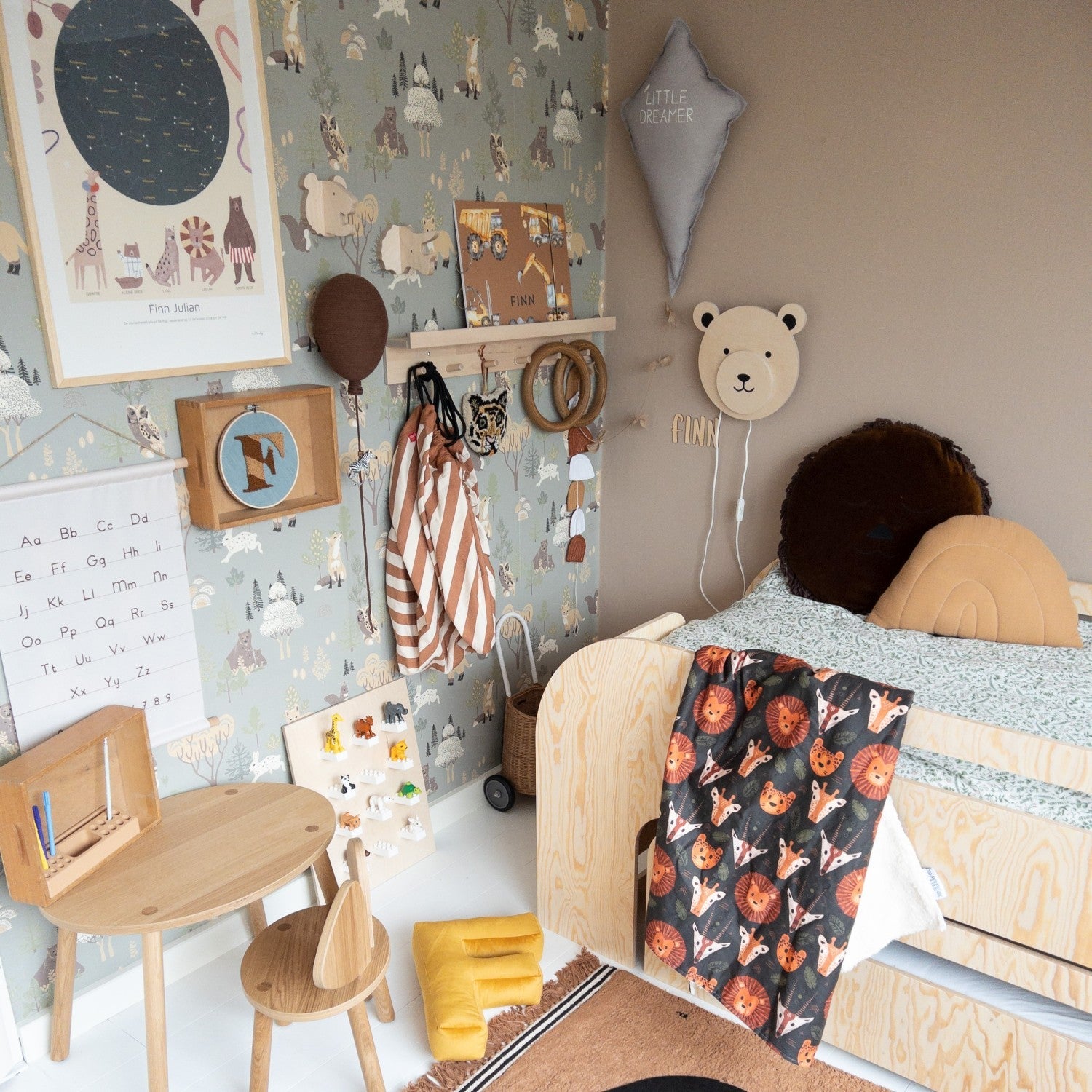 Hölzerne Wandleuchte Kinderzimmer | Teddy - natur Wandleuchte toddie.de