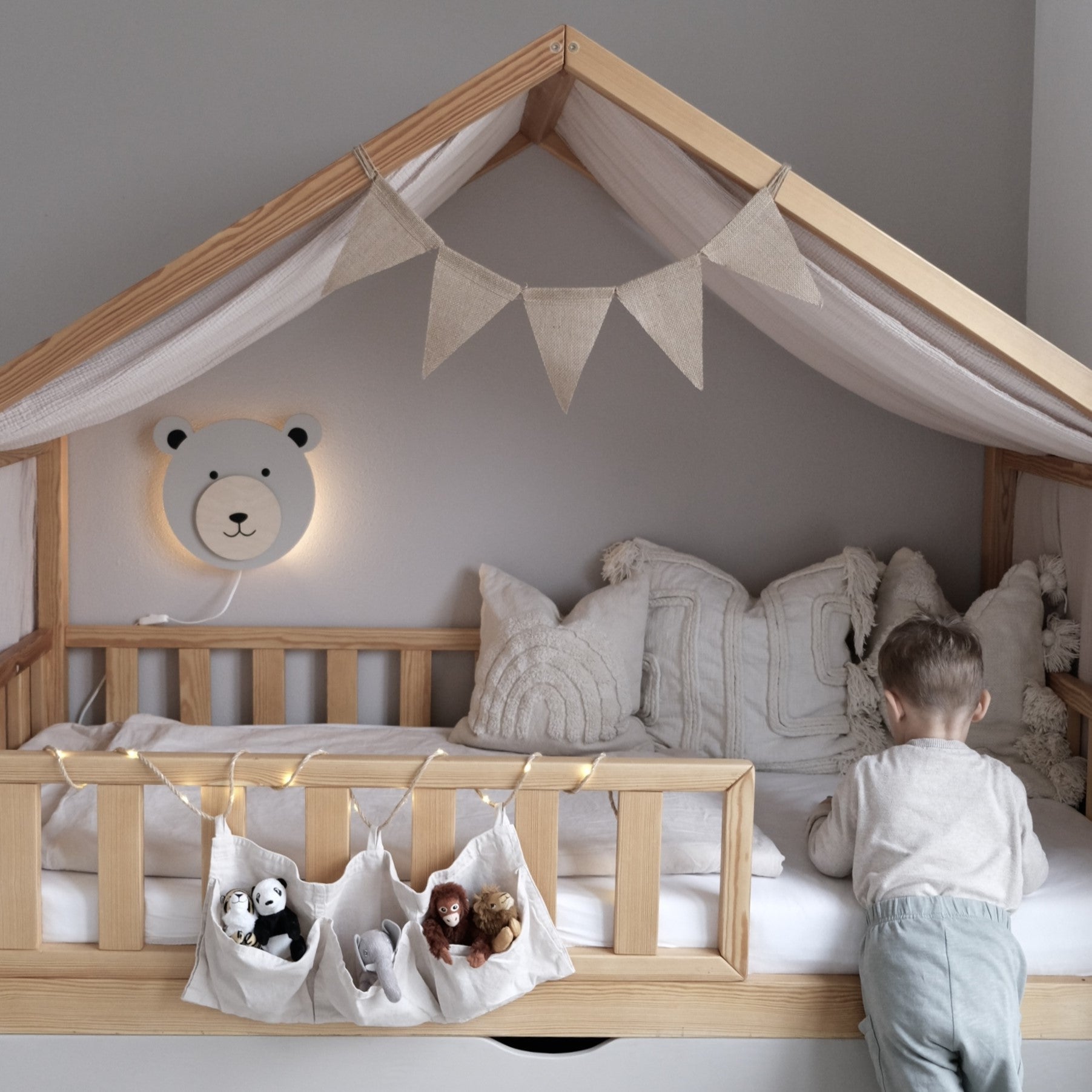Hölzerne Wandleuchte Kinderzimmer | Teddy - beige Wandleuchte toddie.de