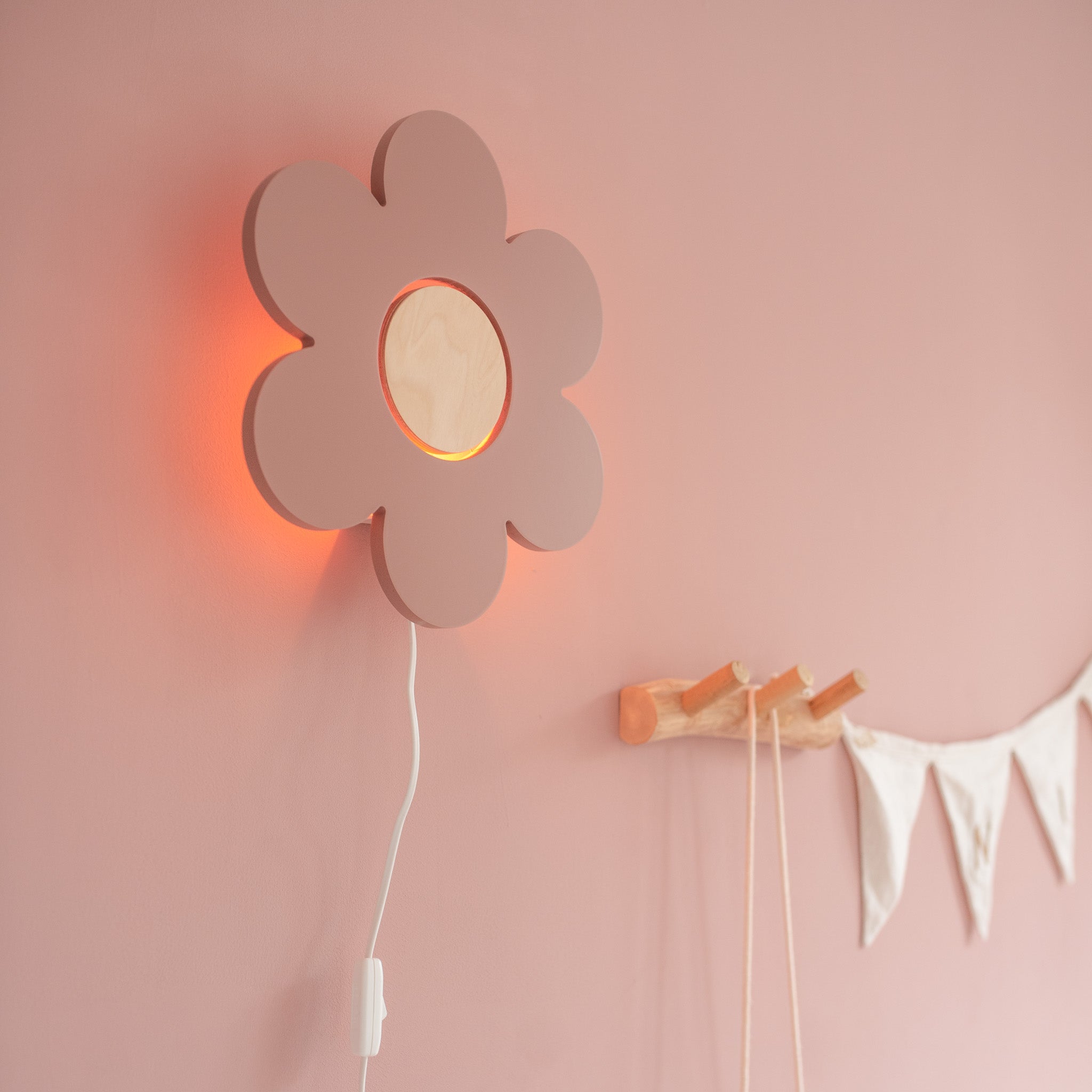 Hölzerne Wandlampe Kinderzimmer | Blume - terra rosa Wandleuchte toddie.de