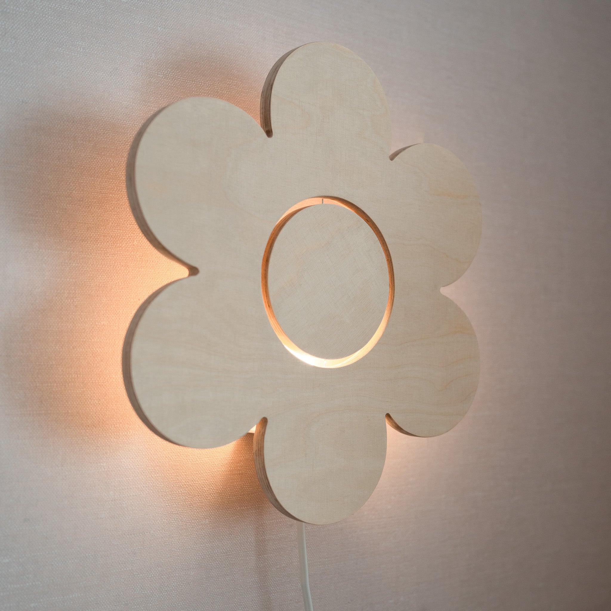 Hölzerne Wandlampe Kinderzimmer | Blume - natur Wandleuchte toddie.de