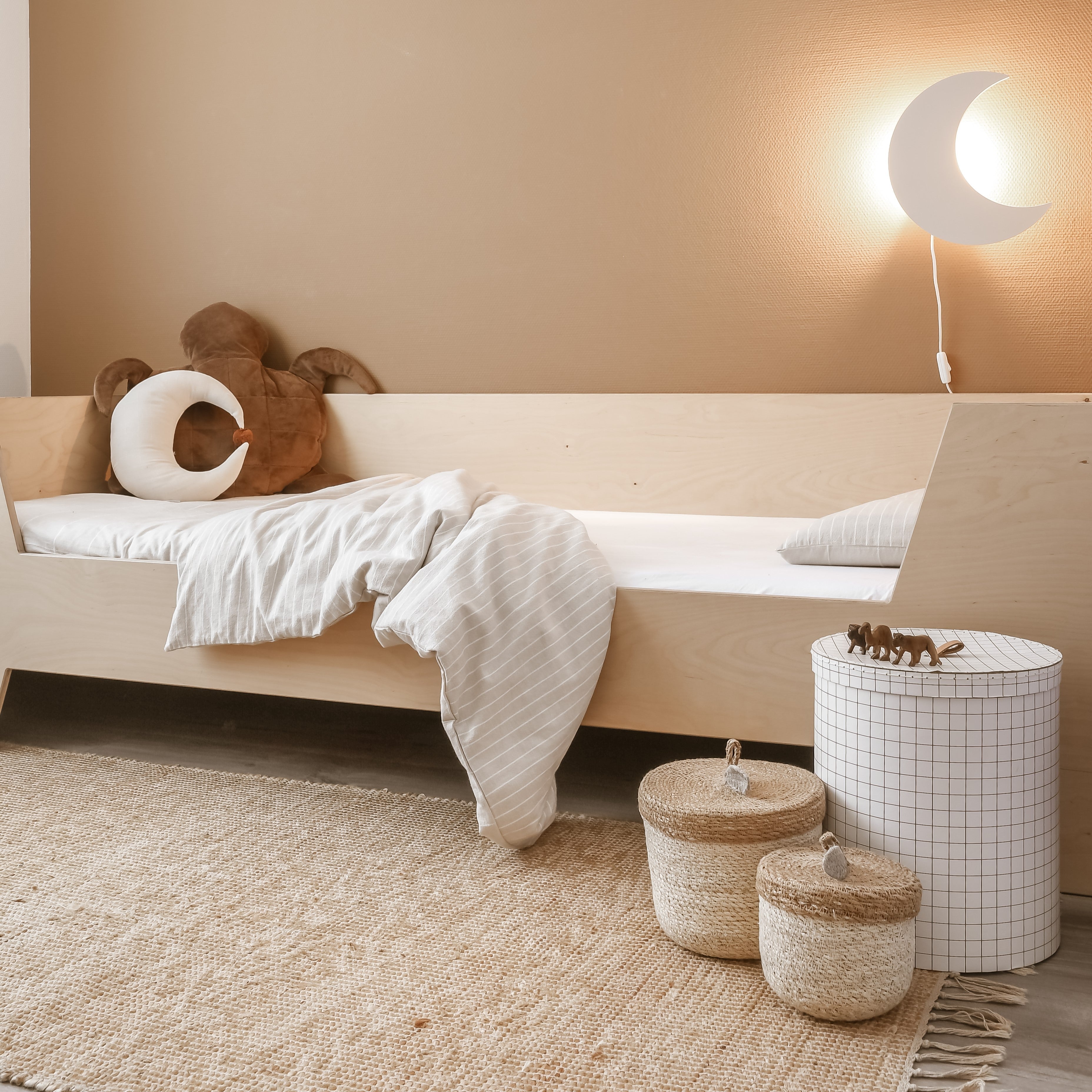 Hölzerne Wandleuchte Kinderzimmer | Mond - beige Wandleuchte toddie.de