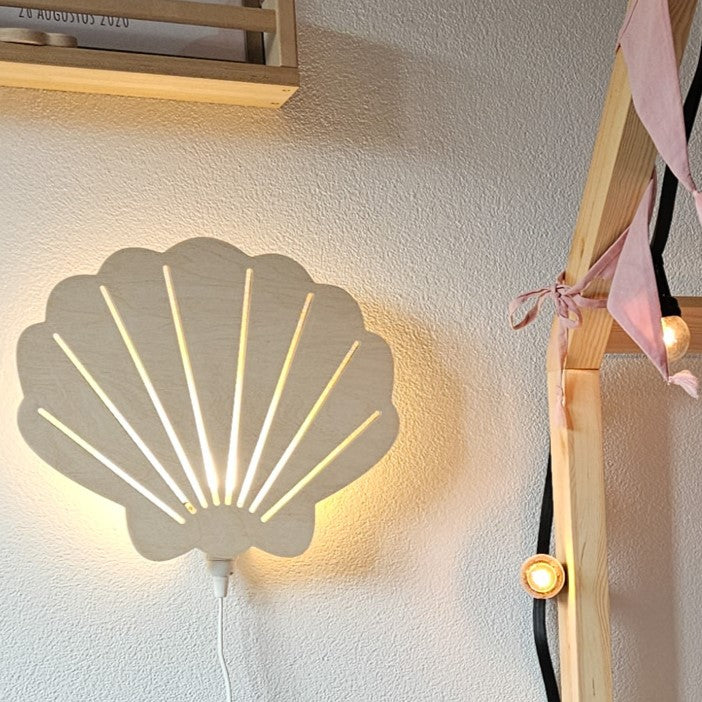 Hölzerne Wandleuchte Kinderzimmer | Muschel - natur Wandleuchte toddie.de