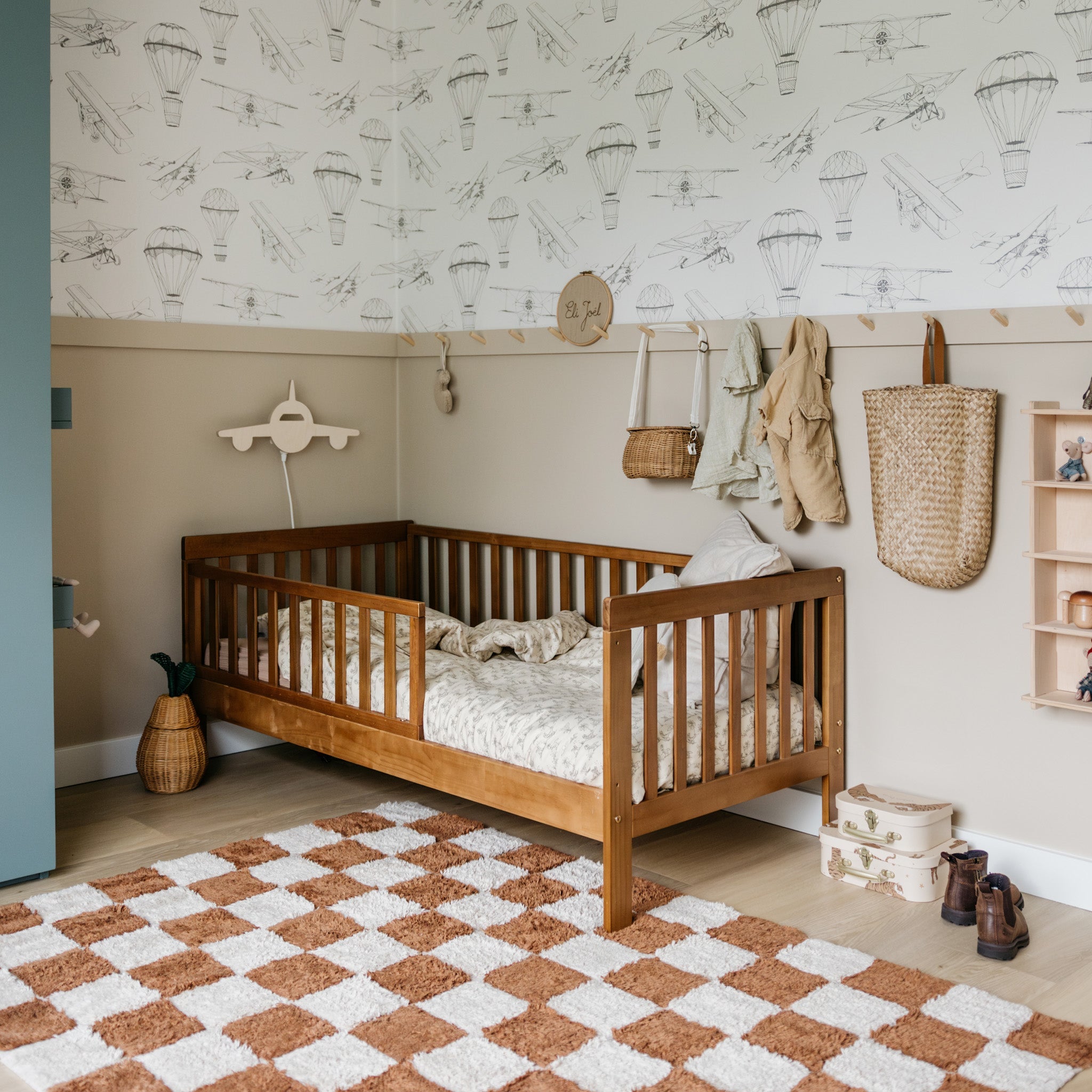 Hölzerne Wandleuchte Kinderzimmer | Flugzeug - natur Wandleuchte toddie.de