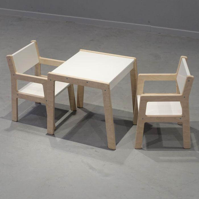 Holz Kindermöbelset 1-4 Jahre | Tisch + 2 Stühle - weiß Möbelset toddie.de