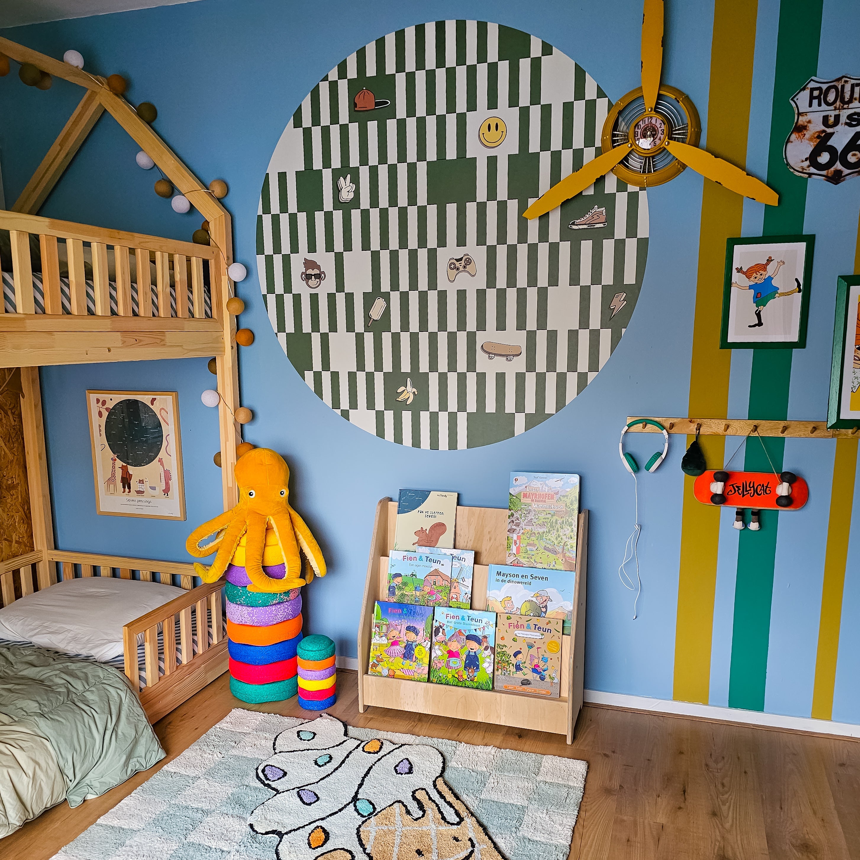 Montessori Bücherschrank Kinderzimmer | 3 Stufen - natur Bücherschrank toddie.de