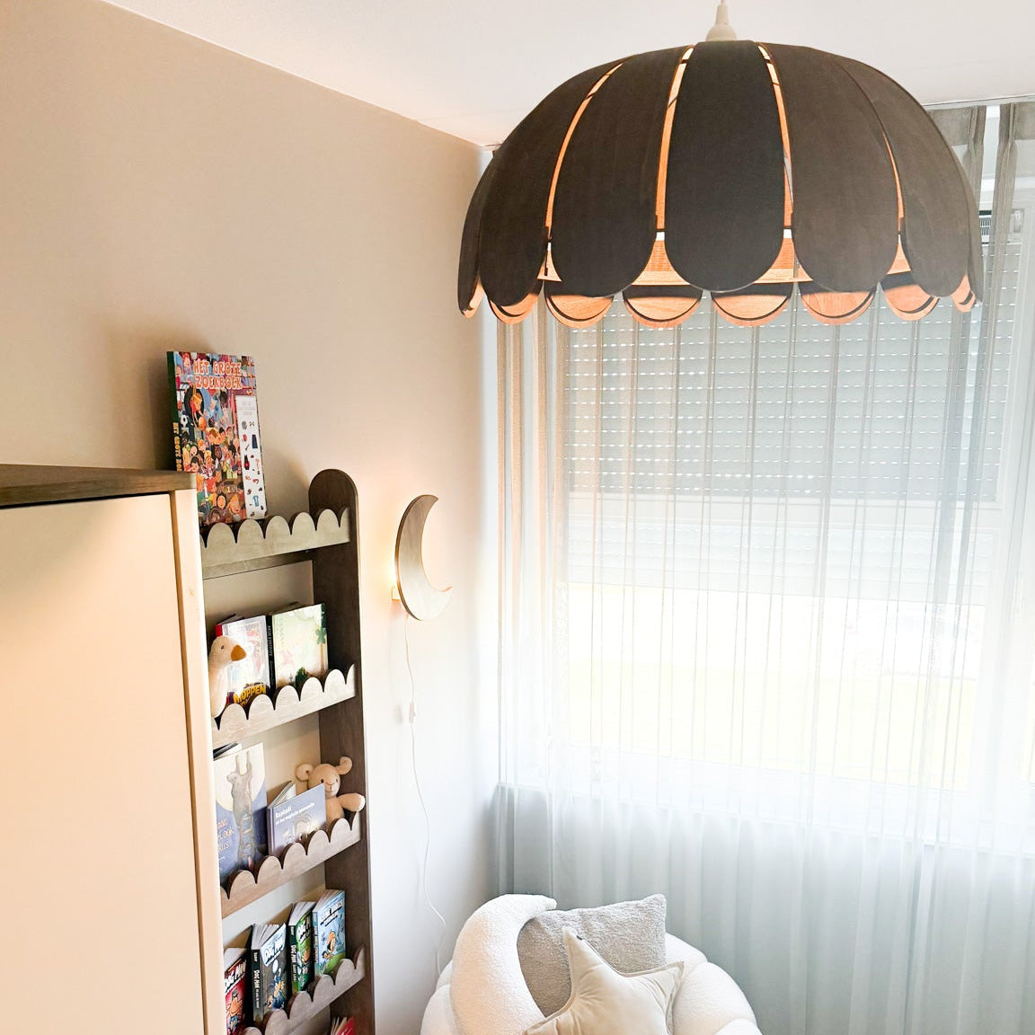 Hölzerne Pendelleuchte Kinderzimmer | Bubble - Wengé gebeizt Pendelleuchte toddie.de ®