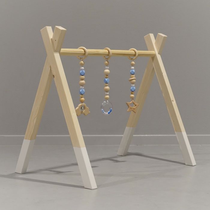 Holz Babygym | Massiver Holzspielbogen Tipi-Forme (ohne hängespielzeuge) - weiß Spielbogen toddie.de