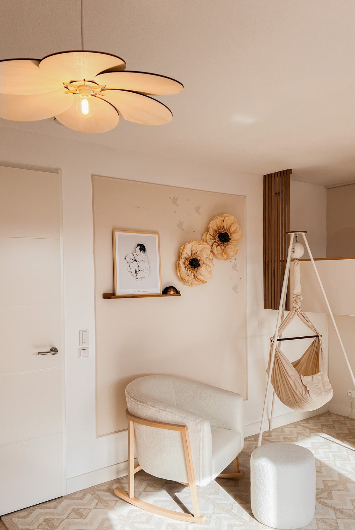 Houten hanglamp kinderkamer | Bloem - blank - toddie.nl ®