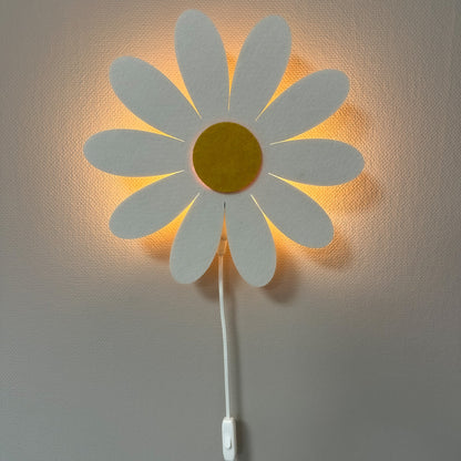 Wandlampe aus Filz fürs Kinderzimmer | Gänseblümchen – Weiß