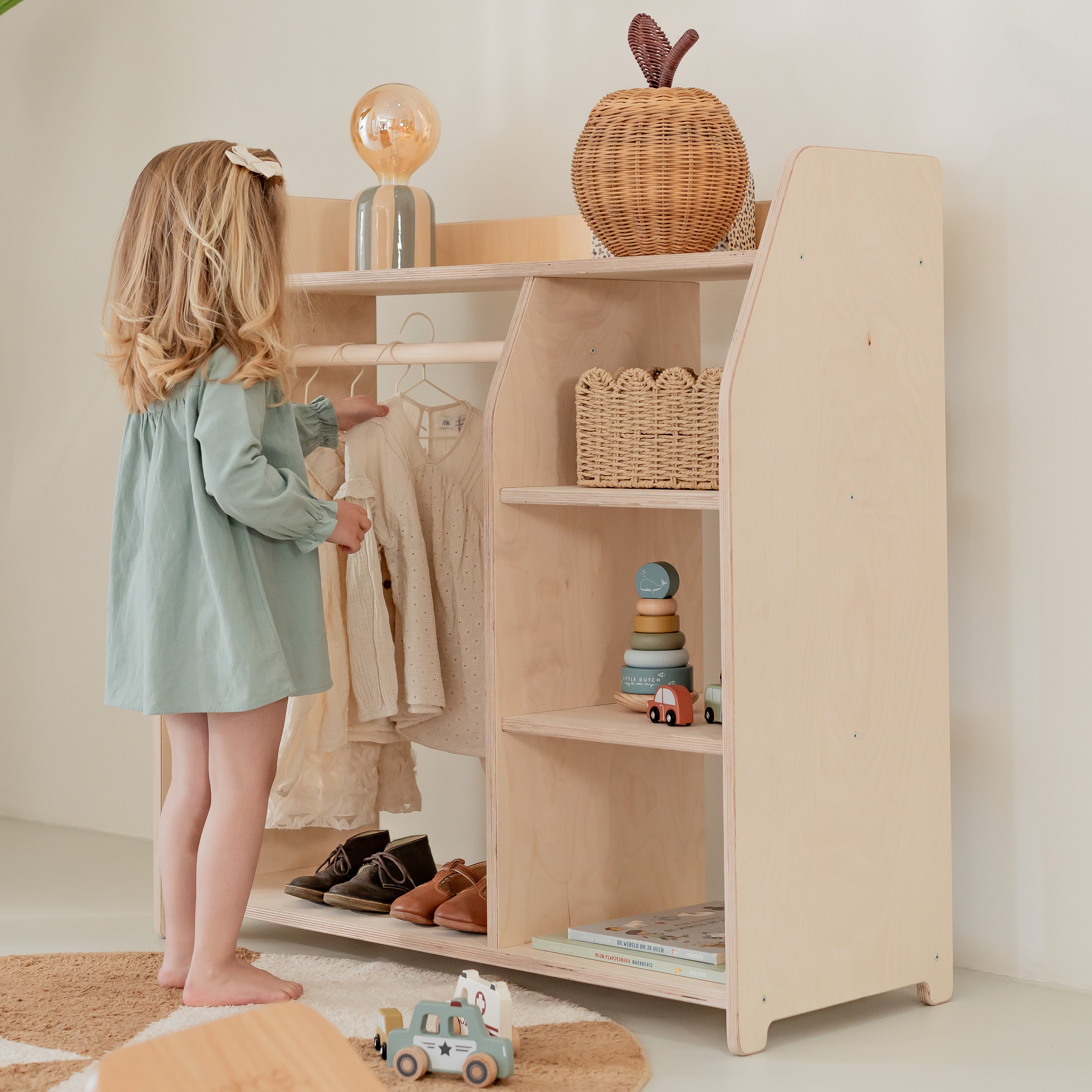 Montessori Kleiderschrank Kinderzimmer | Kindergarderobe - natur Kleiderschrank toddie.de