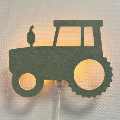 Filz-Wandlampe Traktor salbeigrün – Lampe an