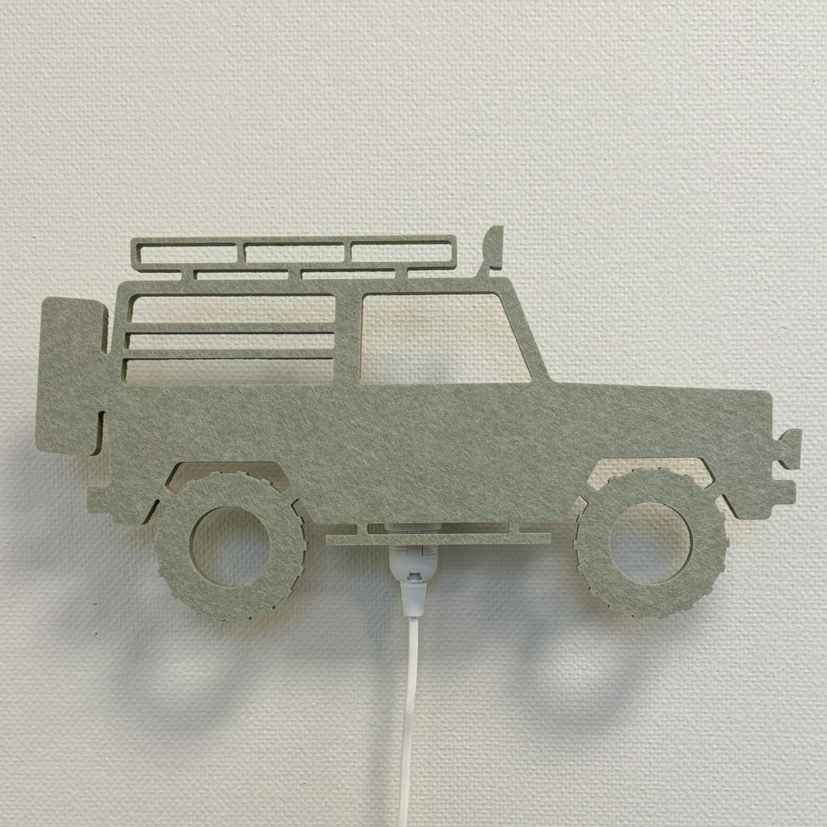 Filz-Wandlampe 4x4 Jeep salbeigrün – Lampe aus