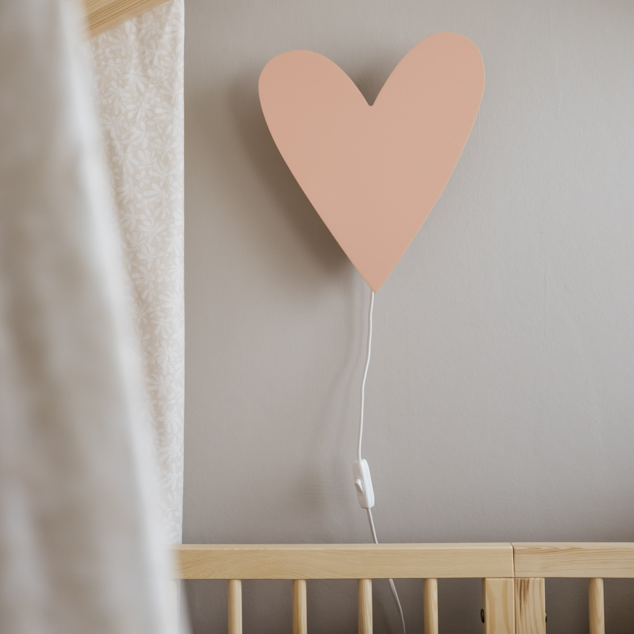 Hölzerne Wandleuchte Kinderzimmer | Herz - peach Wandleuchte toddie.de ®