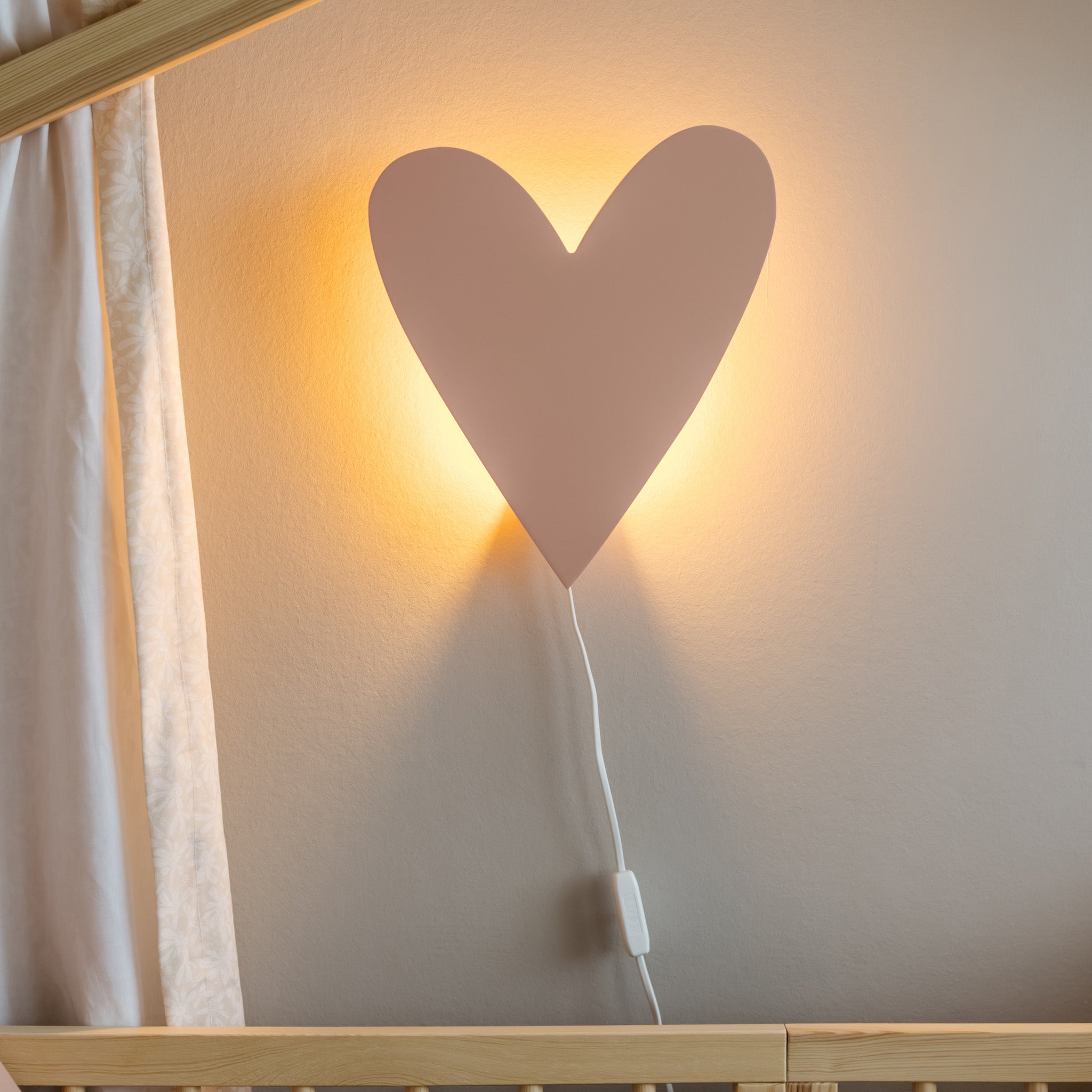 Hölzerne Wandleuchte Kinderzimmer | Herz - peach Wandleuchte toddie.de ®
