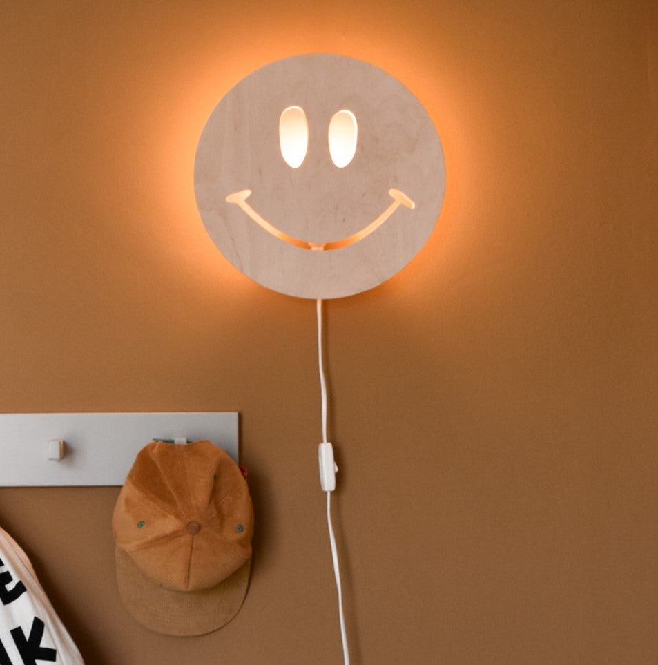 Hölzerne Wandleuchte Kinderzimmer | Smiley - natur Wandleuchte toddie.de ®   