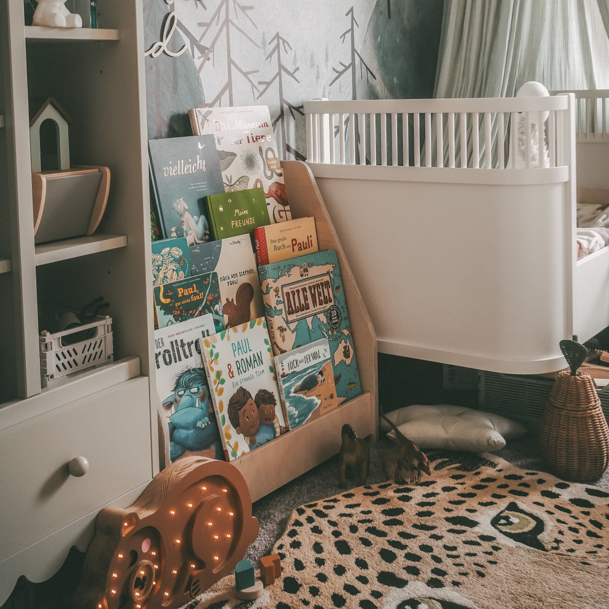 Montessori boekenkast kinderkamer | 3 treden - blank - toddie.nl ®