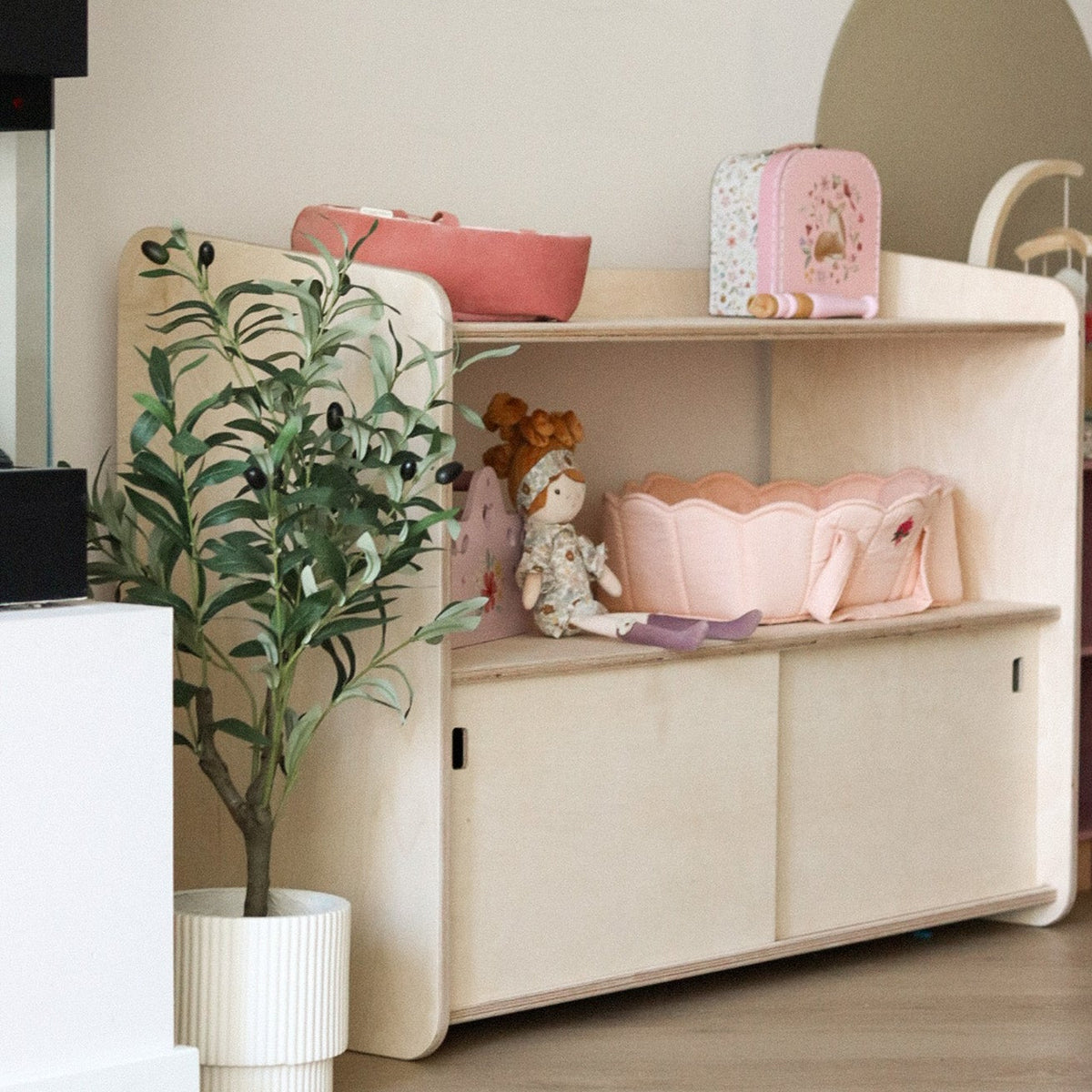 Jollie Montessori speelgoedkast met schuifdeurtjes | Boekenkast 3 planken - blank - toddie.nl ®