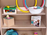 Moodie Montessori-Spielmöbel | Kinderaufbewahrungsmöbel mit 3 Regalböden – naturfarben