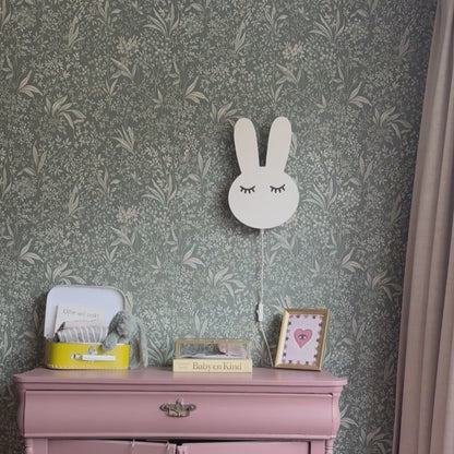 Wandleuchte aus Holz für das Kinderzimmer | Hase – weiß