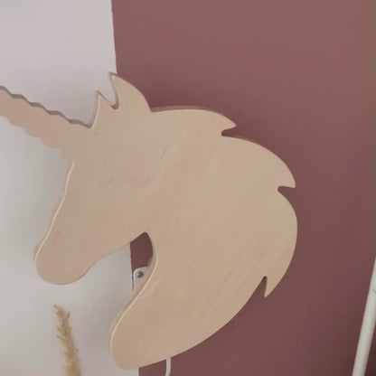Wandleuchte aus Holz für das Kinderzimmer | Einhorn – naturfarben
