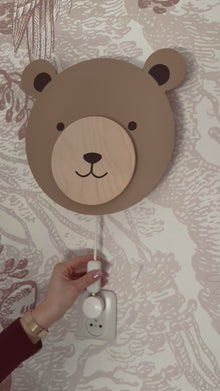 Wandleuchte aus Holz für das Kinderzimmer | Teddy – Spiced Honey
