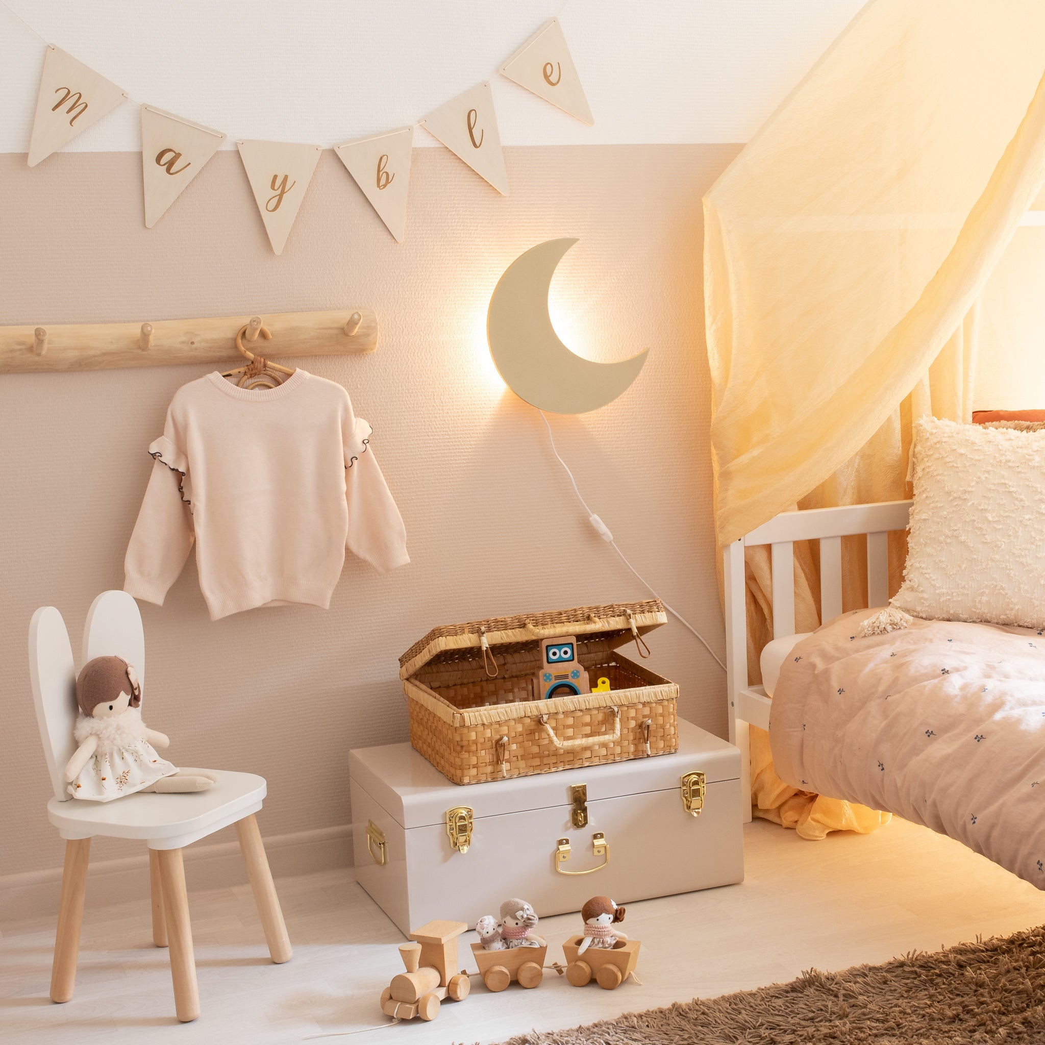 Hölzerne Wandleuchte Kinderzimmer | Mond - gold Wandleuchte toddie.de   